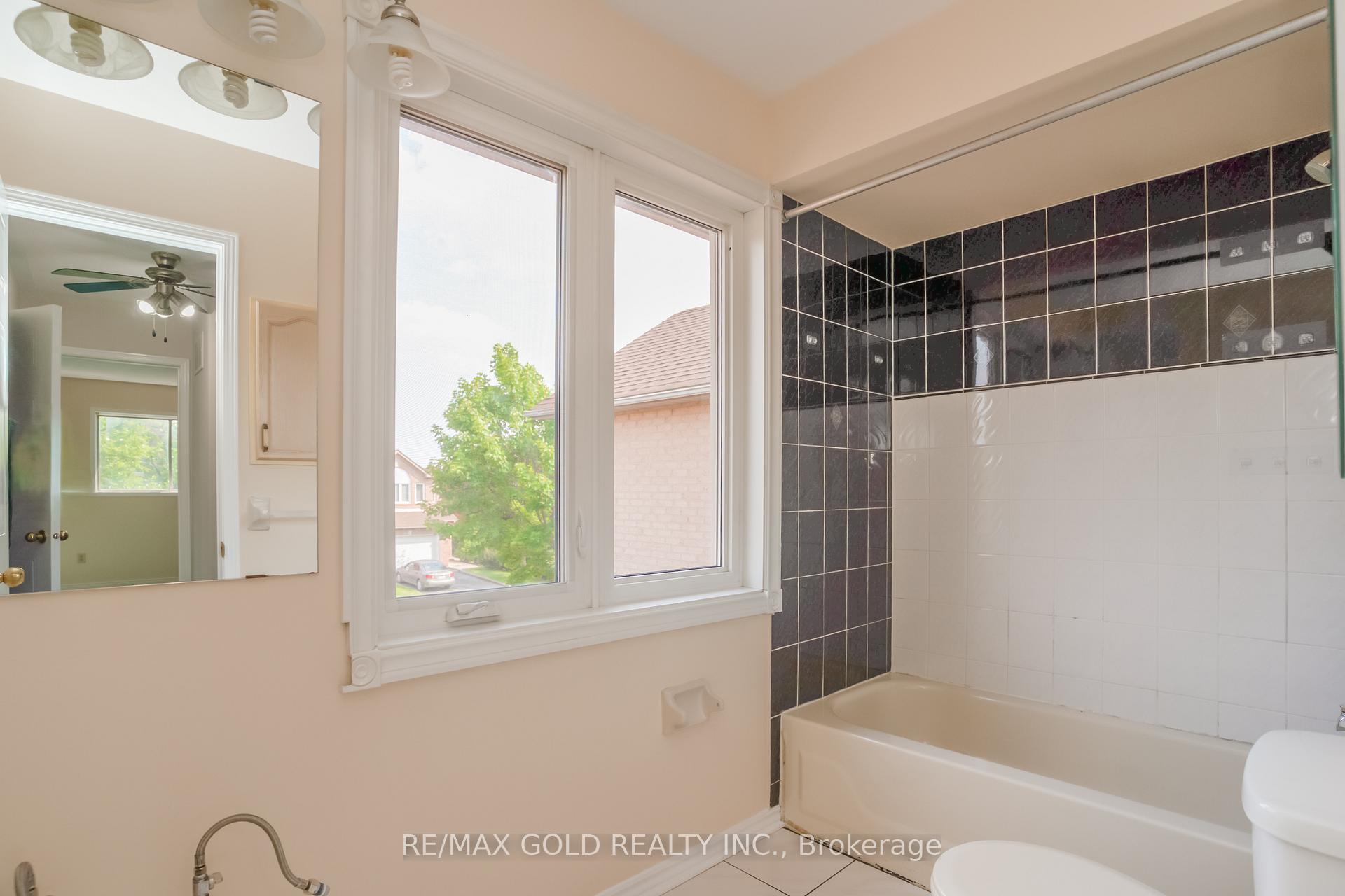 Photo 12 of 24 Banner Road, Brampton, Brampton West — HOMEH