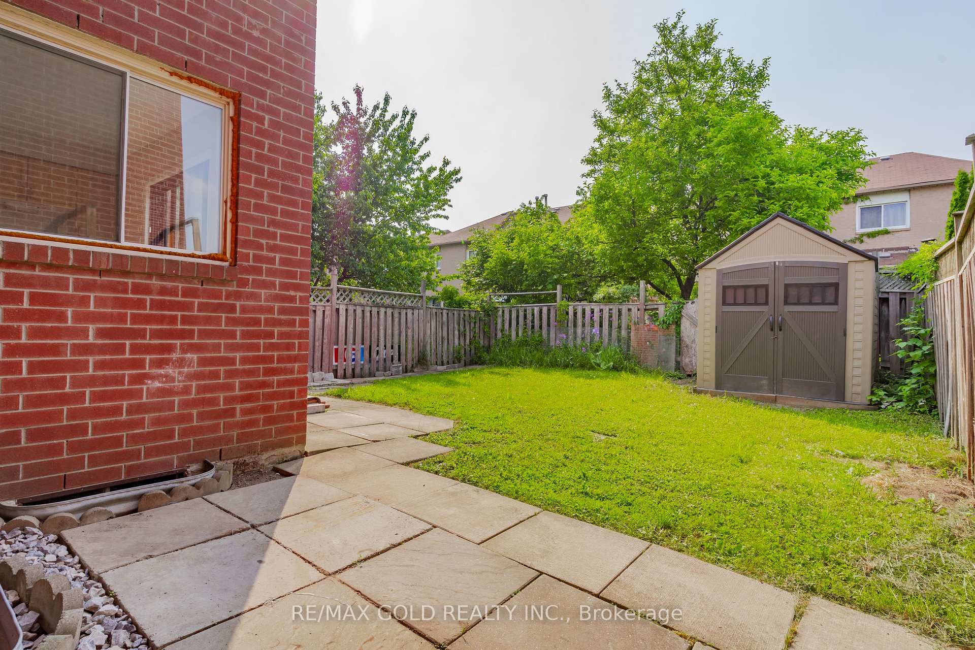 Photo 11 of 24 Banner Road, Brampton, Brampton West — HOMEH