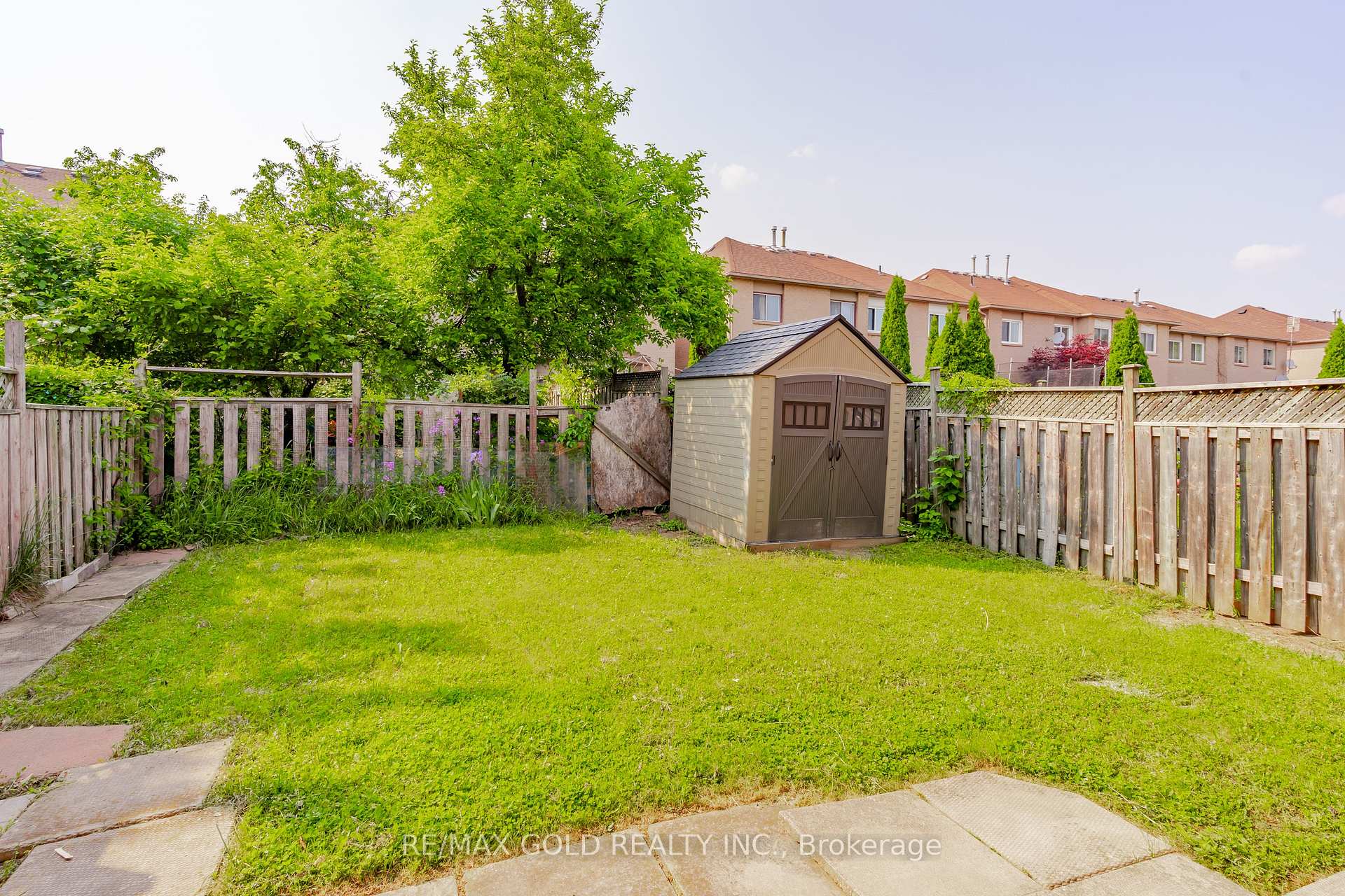 Photo 19 of 24 Banner Road, Brampton, Brampton West — HOMEH