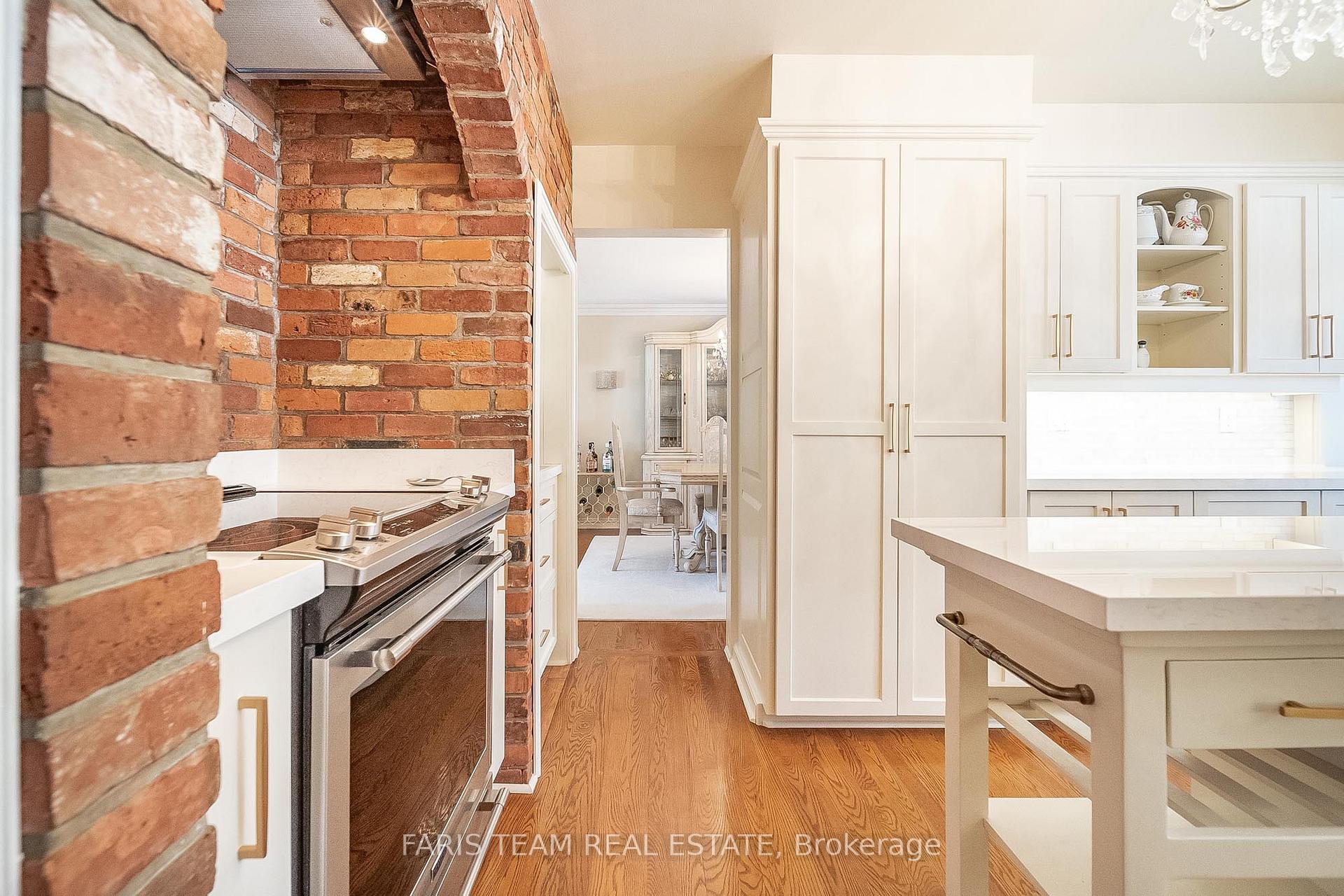Photo 4 of 8 Viel Street, Penetanguishene — HOMEH