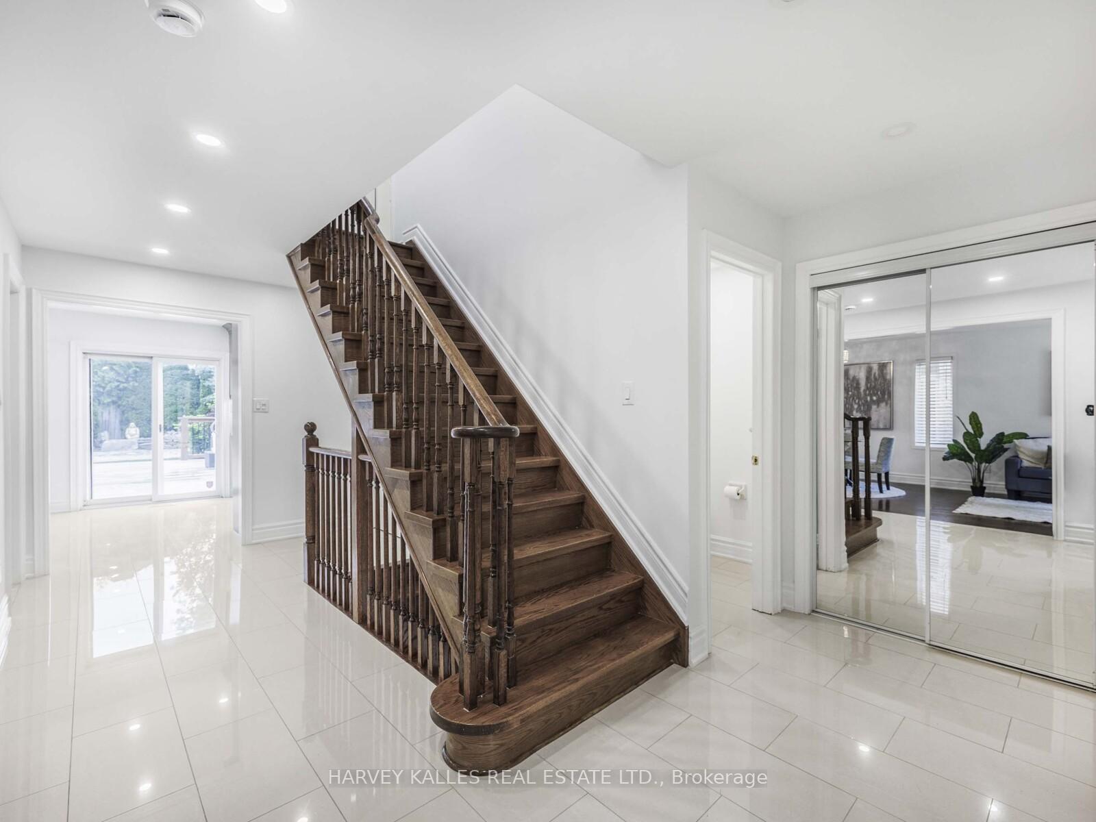 Photo 7 of 380 Delaney Drive, Ajax, Central — HOMEH