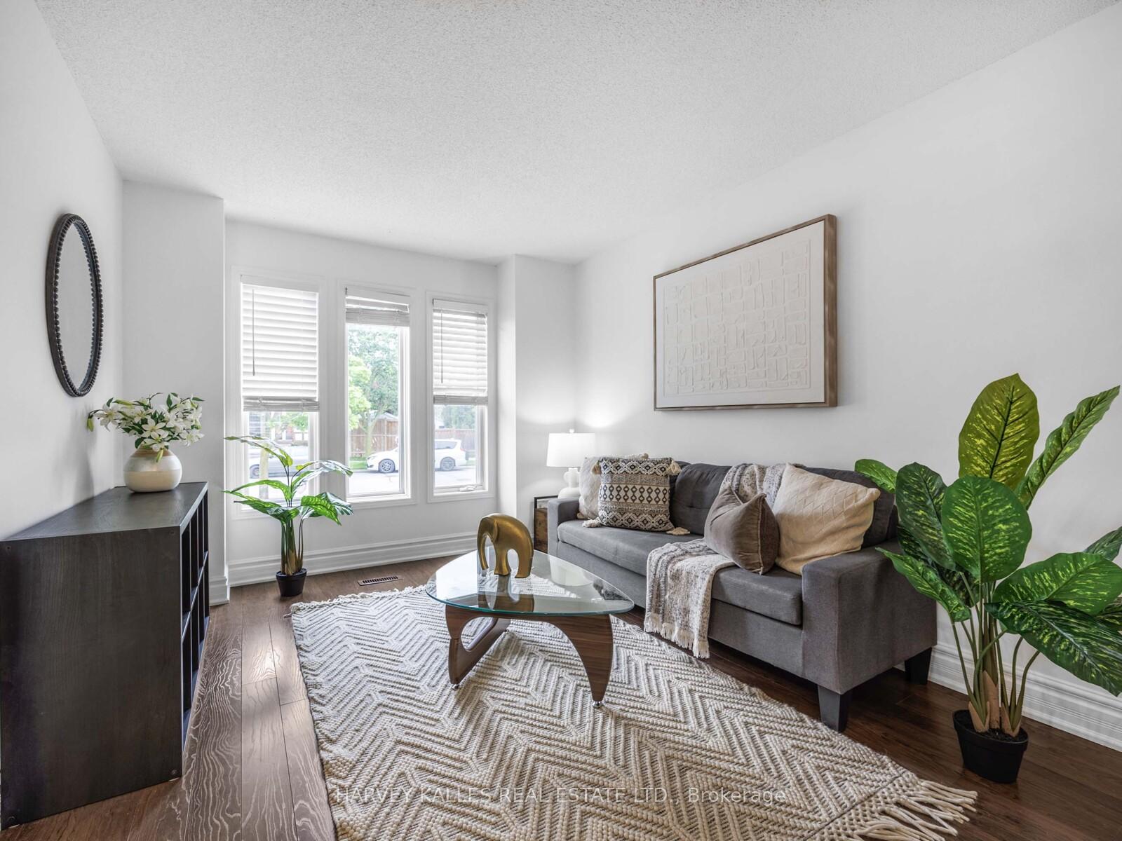 Photo 5 of 380 Delaney Drive, Ajax, Central — HOMEH