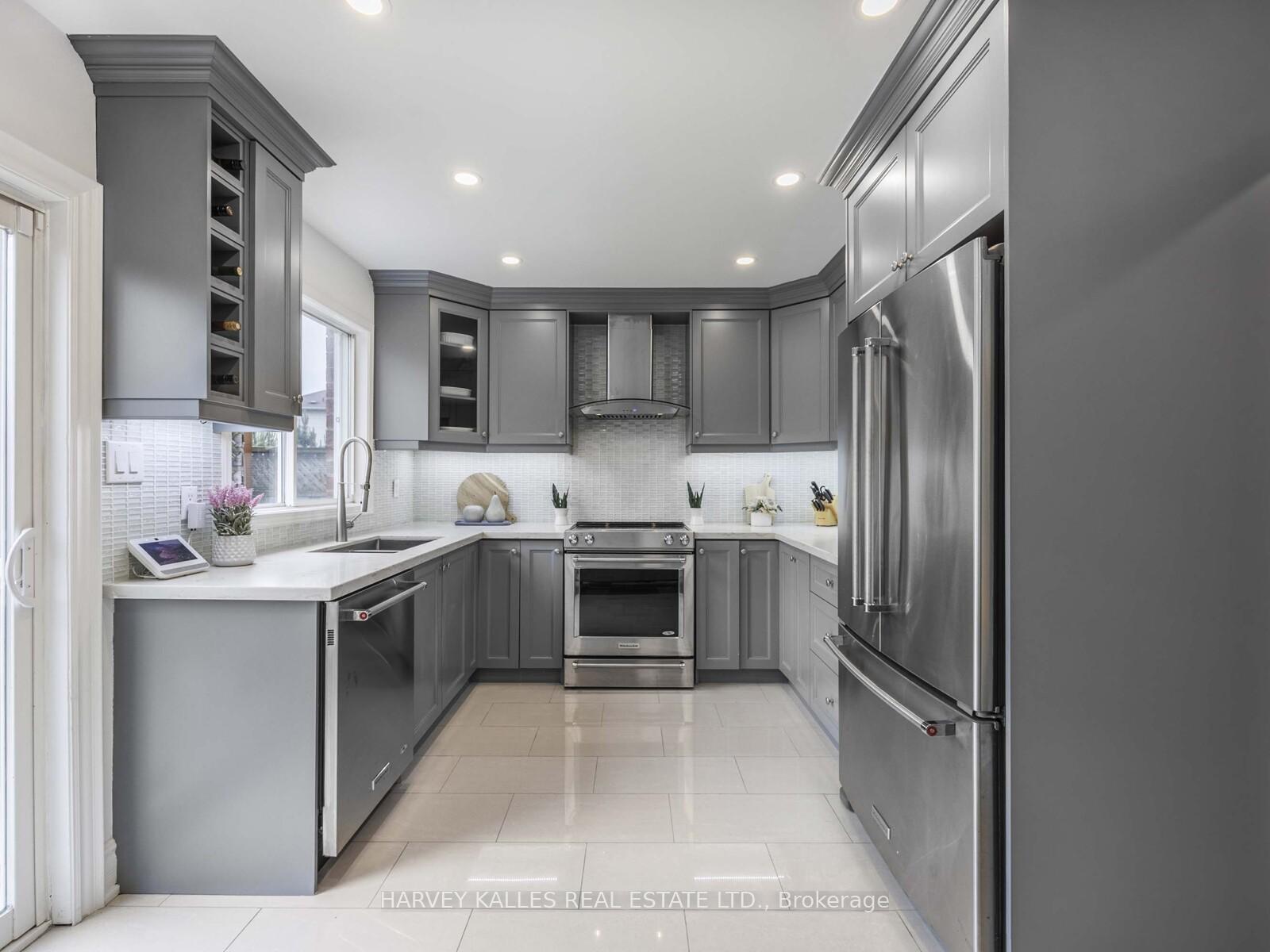 Photo 9 of 380 Delaney Drive, Ajax, Central — HOMEH