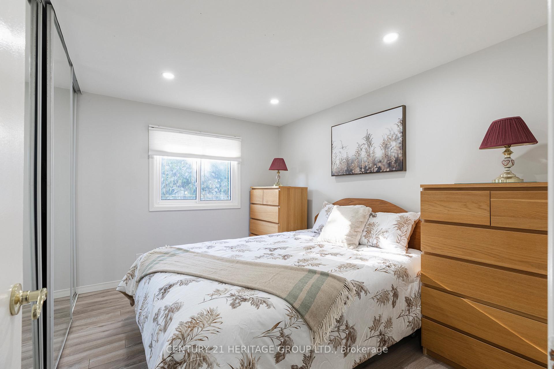 Photo 22 of 32 Audubon Street S, Hamilton, Stoney Creek — HOMEH