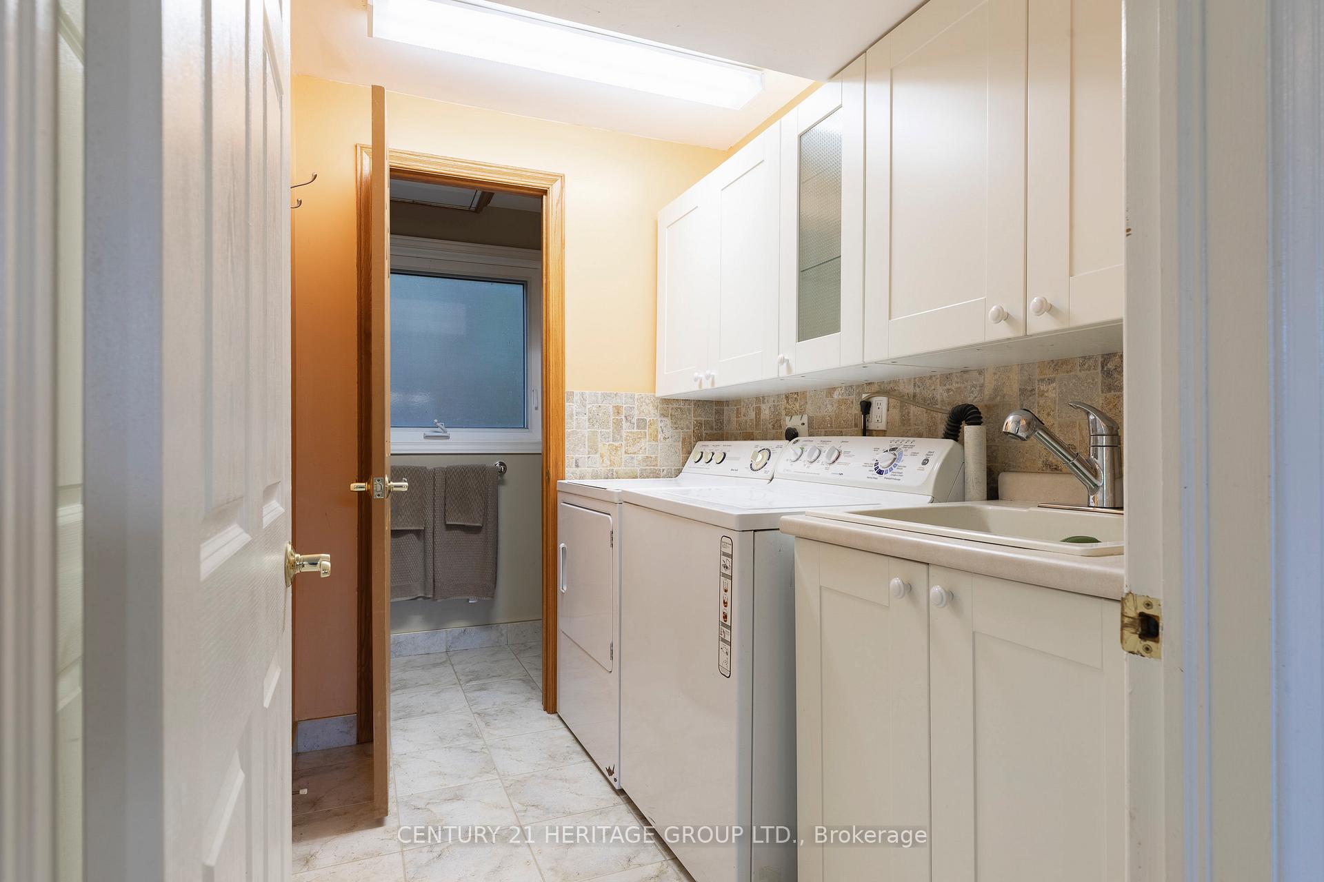 Photo 24 of 32 Audubon Street S, Hamilton, Stoney Creek — HOMEH