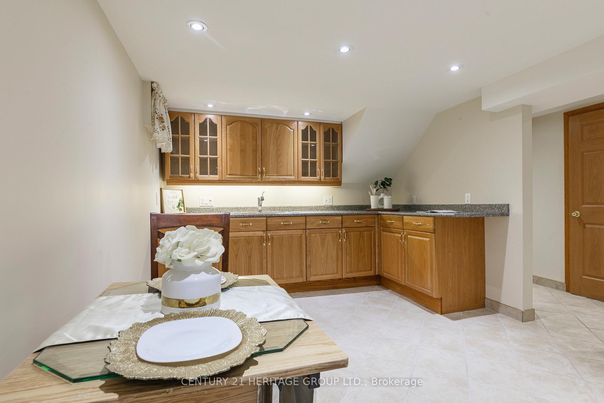 Photo 29 of 32 Audubon Street S, Hamilton, Stoney Creek — HOMEH