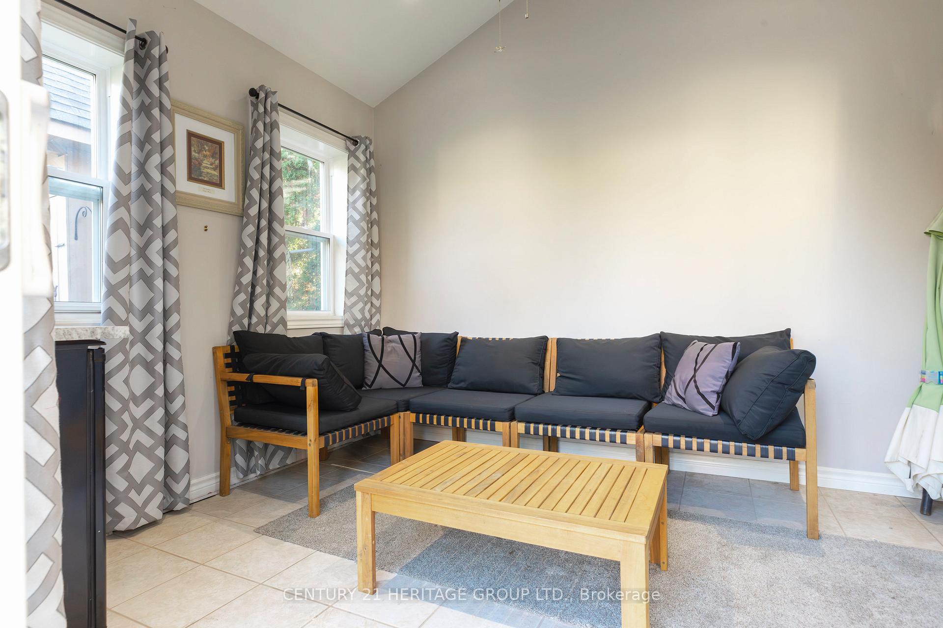 Photo 42 of 32 Audubon Street S, Hamilton, Stoney Creek — HOMEH