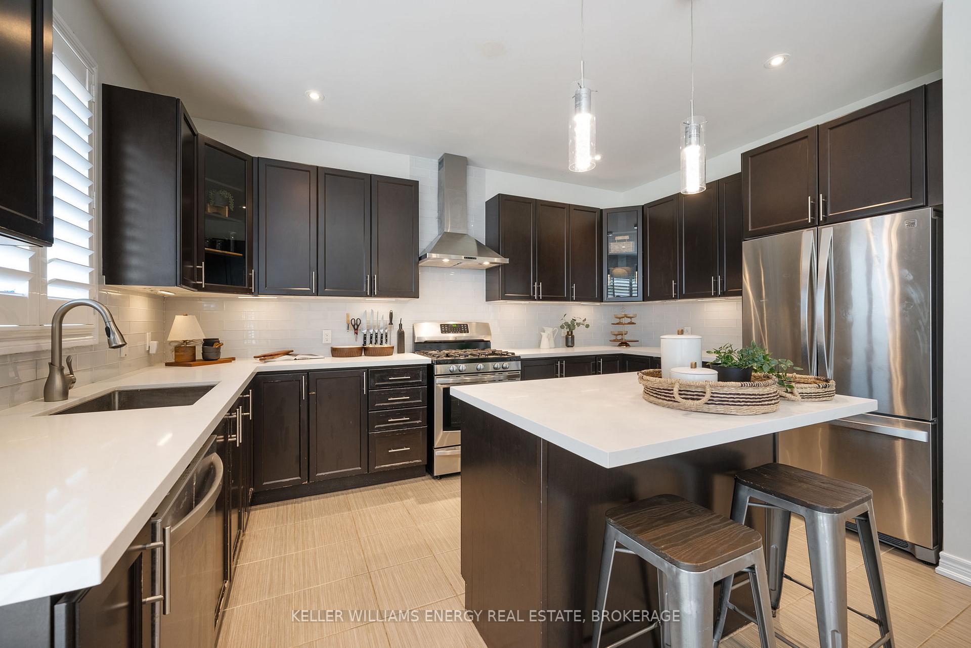 Photo 7 of 110 Britannia Avenue E, Oshawa, Windfields — HOMEH