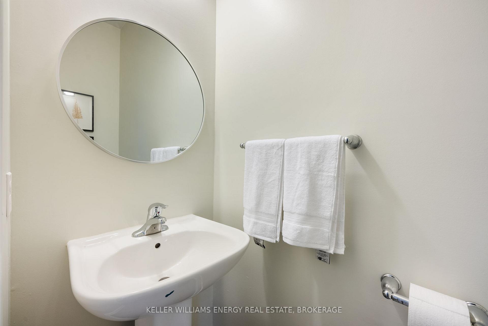 Photo 12 of 110 Britannia Avenue E, Oshawa, Windfields — HOMEH