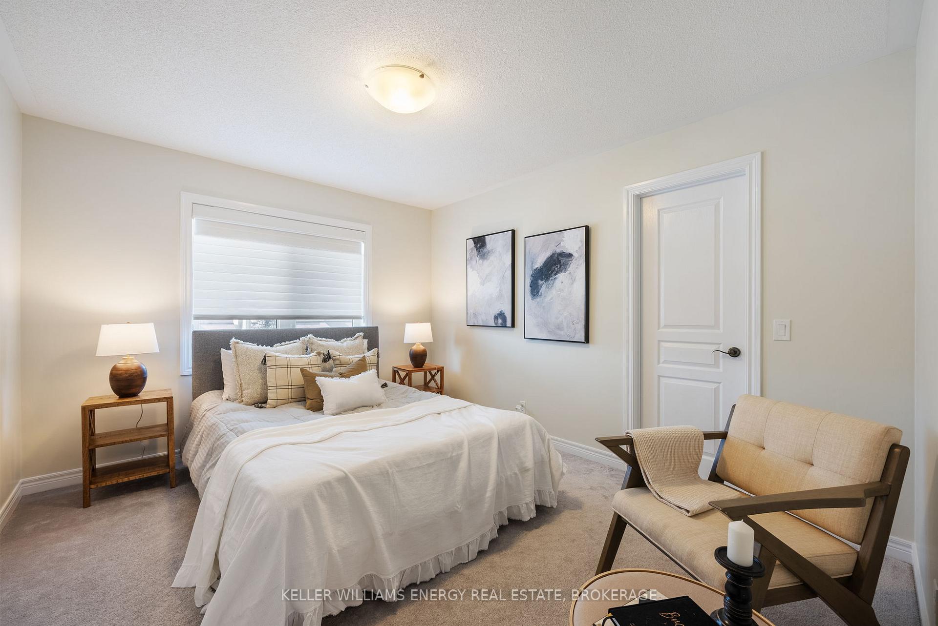 Photo 11 of 110 Britannia Avenue E, Oshawa, Windfields — HOMEH