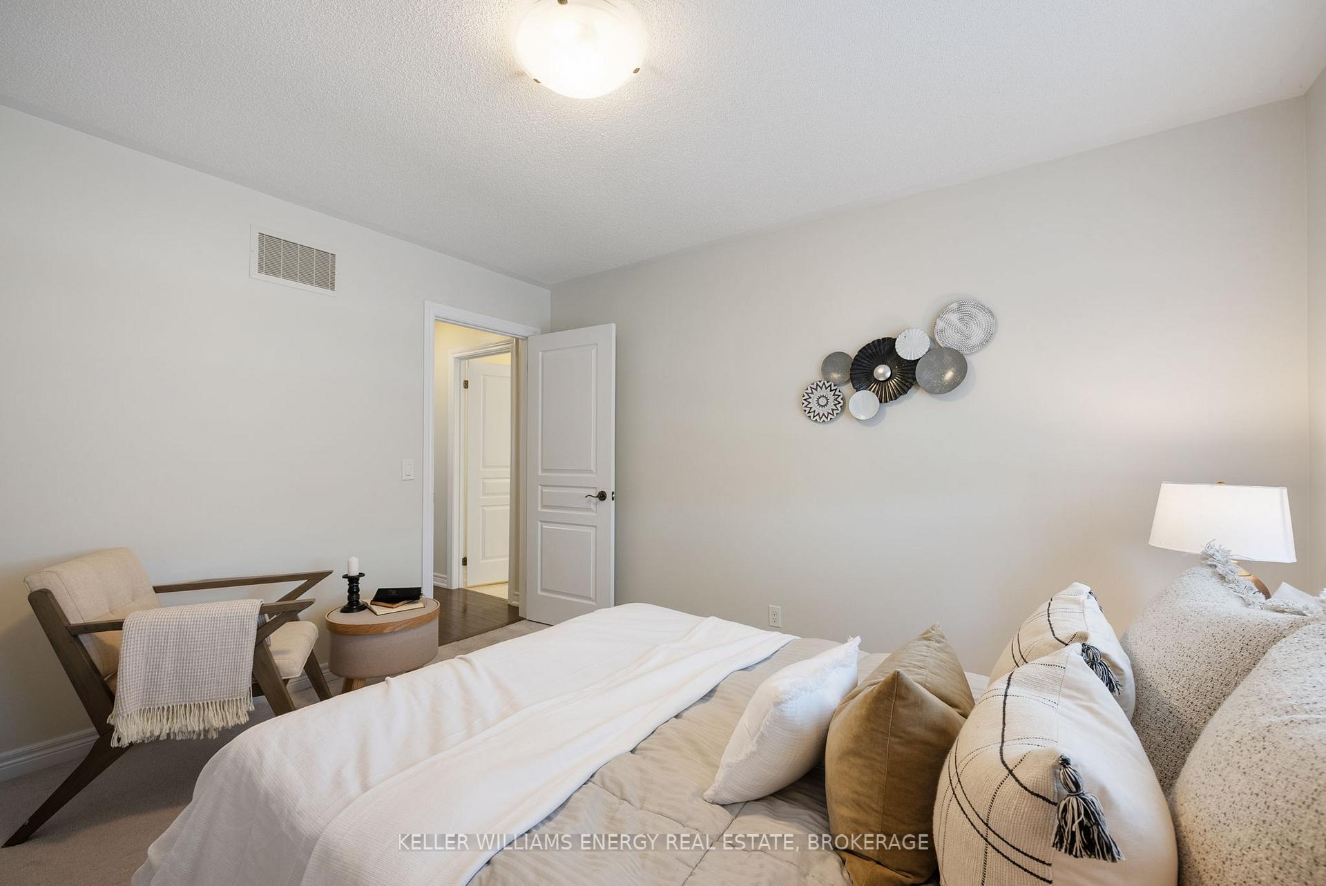 Photo 28 of 110 Britannia Avenue E, Oshawa, Windfields — HOMEH