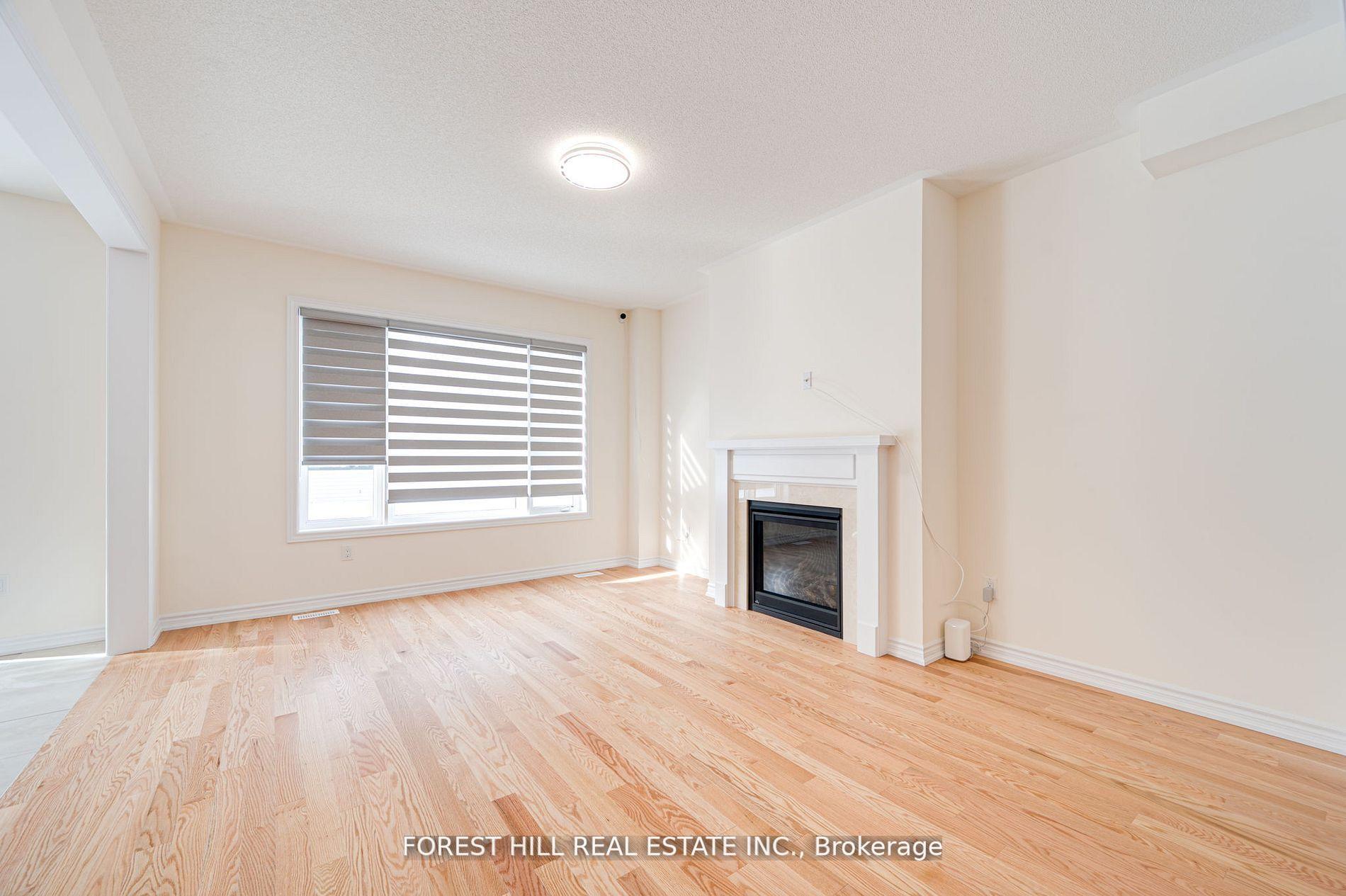 Photo 3 of 45 Prudhoe Terrace, Barrie, Rural Barrie Southeast — HOMEH
