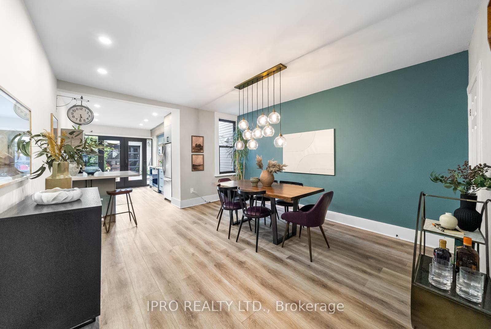 Photo 31 of 742 Richmond Street W, Toronto, Niagara — HOMEH