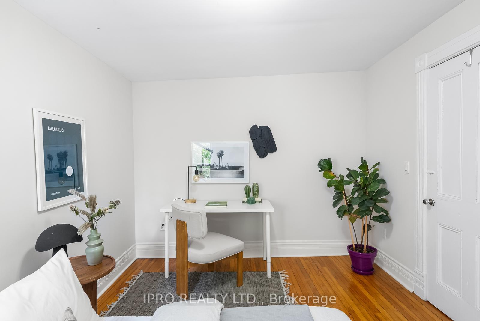 Photo 35 of 742 Richmond Street W, Toronto, Niagara — HOMEH