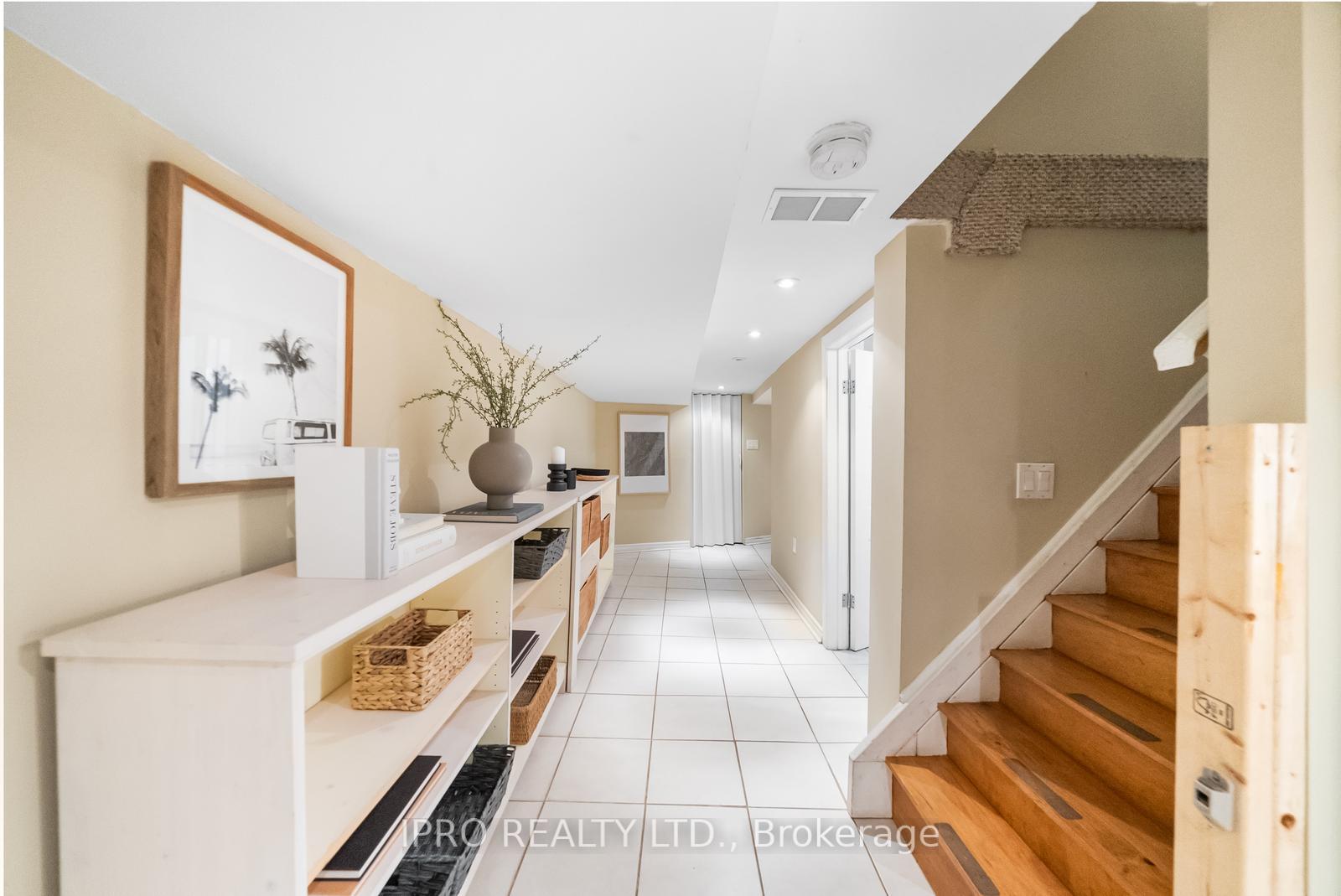 Photo 23 of 742 Richmond Street W, Toronto, Niagara — HOMEH