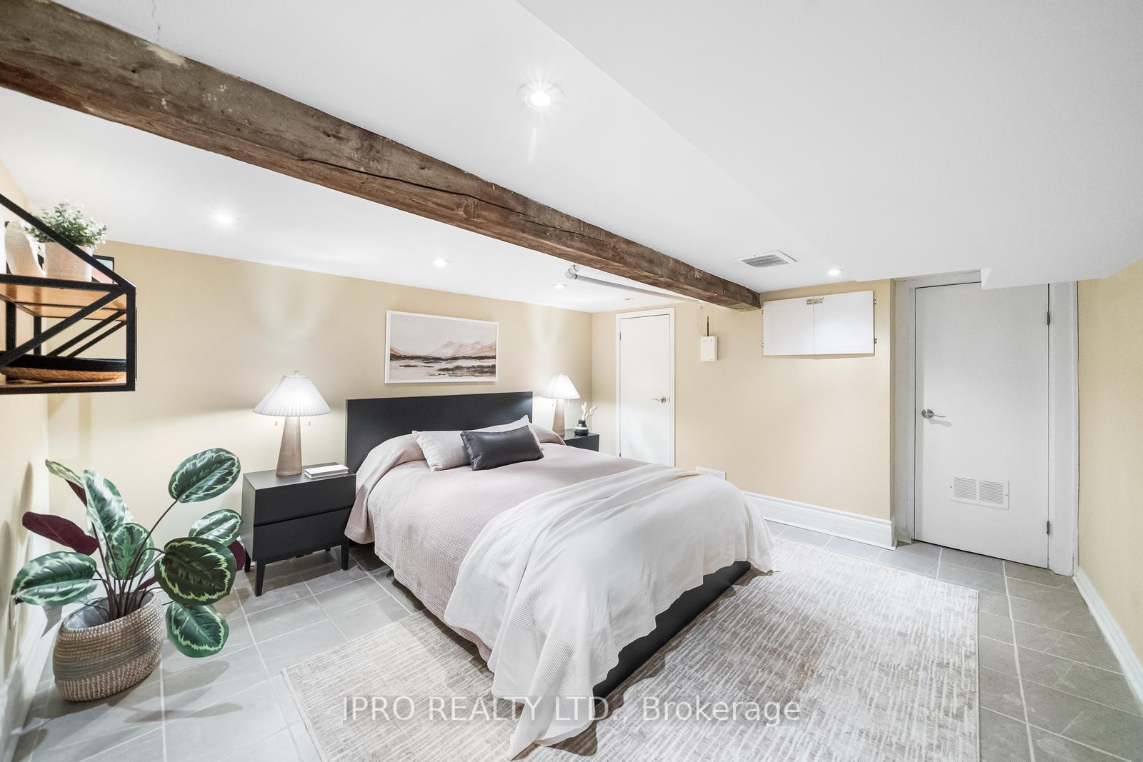 Photo 33 of 742 Richmond Street W, Toronto, Niagara — HOMEH