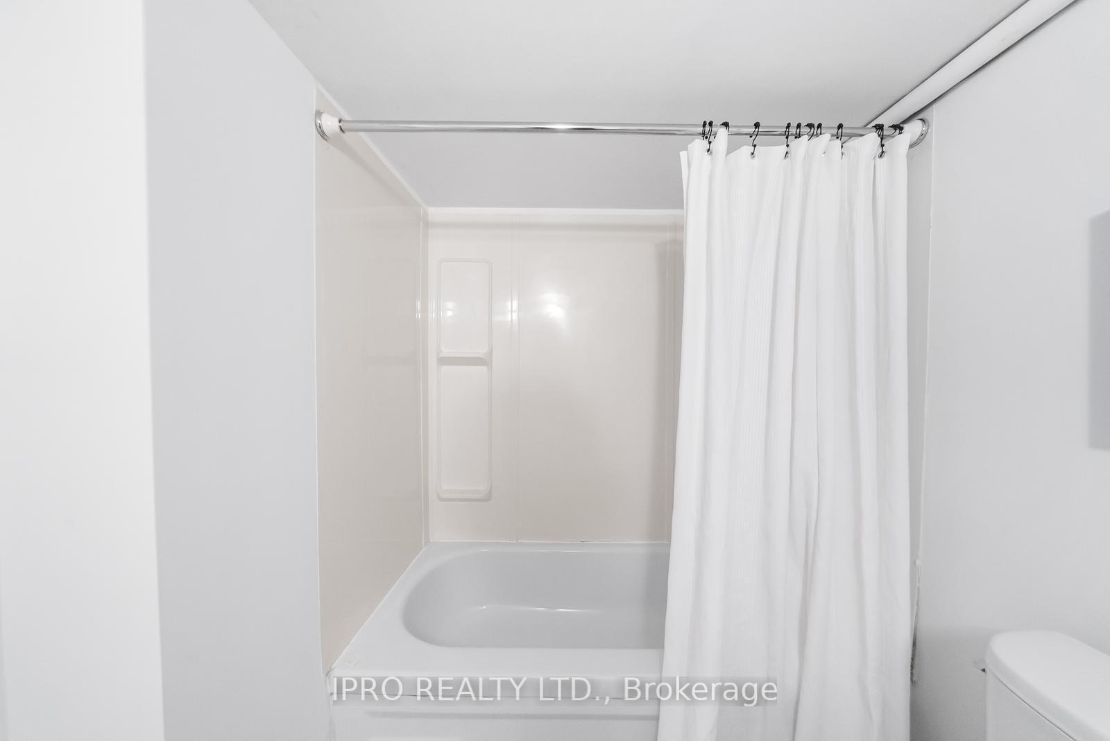 Photo 32 of 742 Richmond Street W, Toronto, Niagara — HOMEH