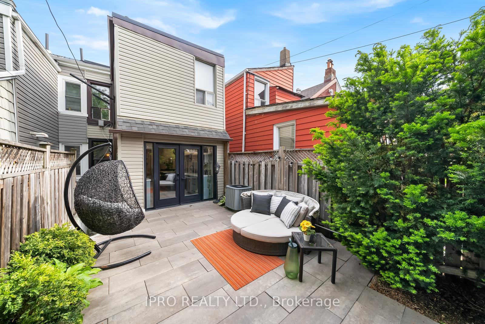 Photo 49 of 742 Richmond Street W, Toronto, Niagara — HOMEH