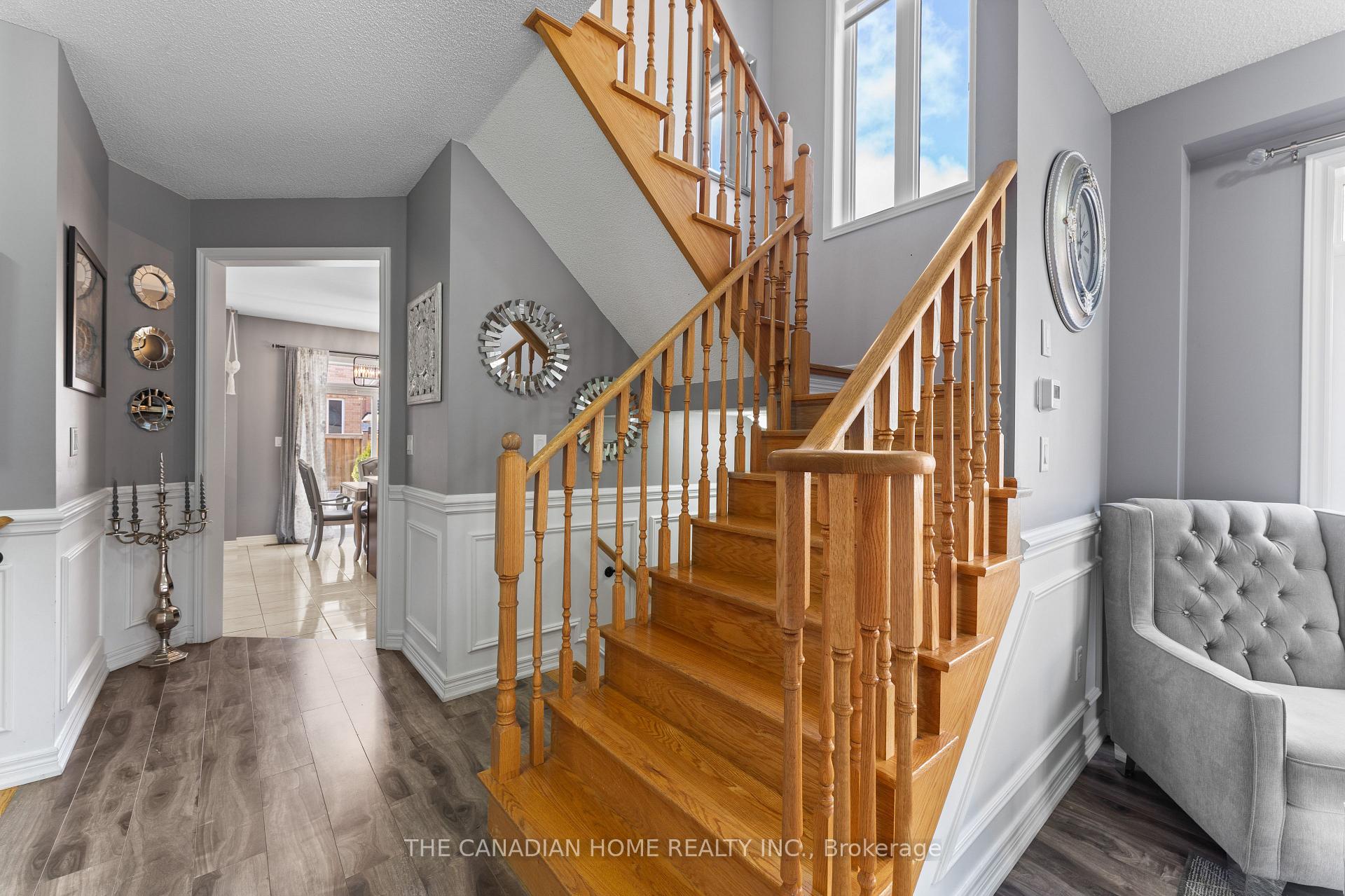 Photo 11 of 27 Exhibition Crescent, Brampton, Northwest Brampton — HOMEH