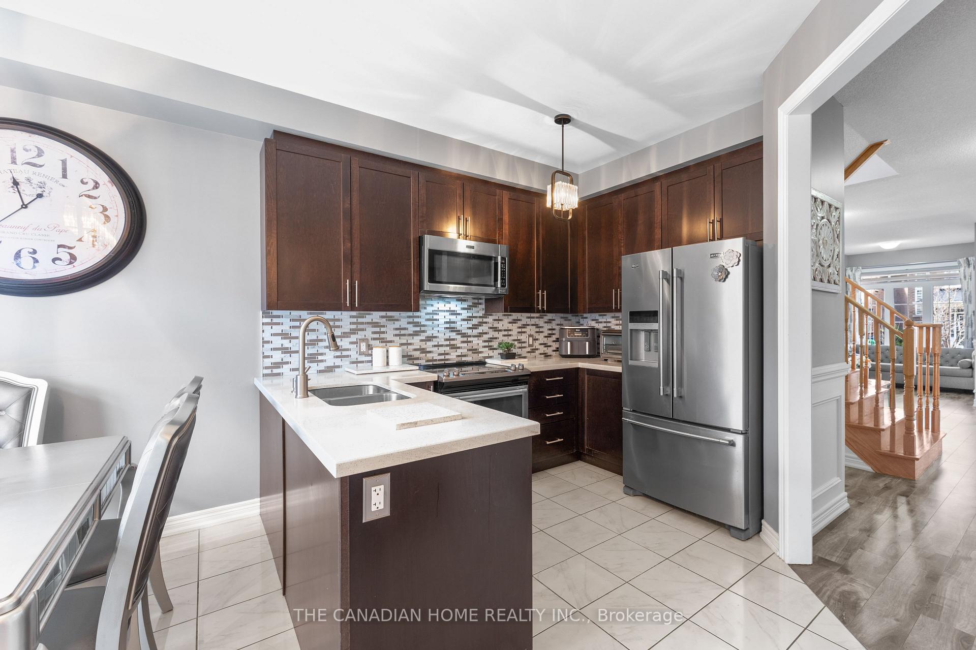 Photo 20 of 27 Exhibition Crescent, Brampton, Northwest Brampton — HOMEH