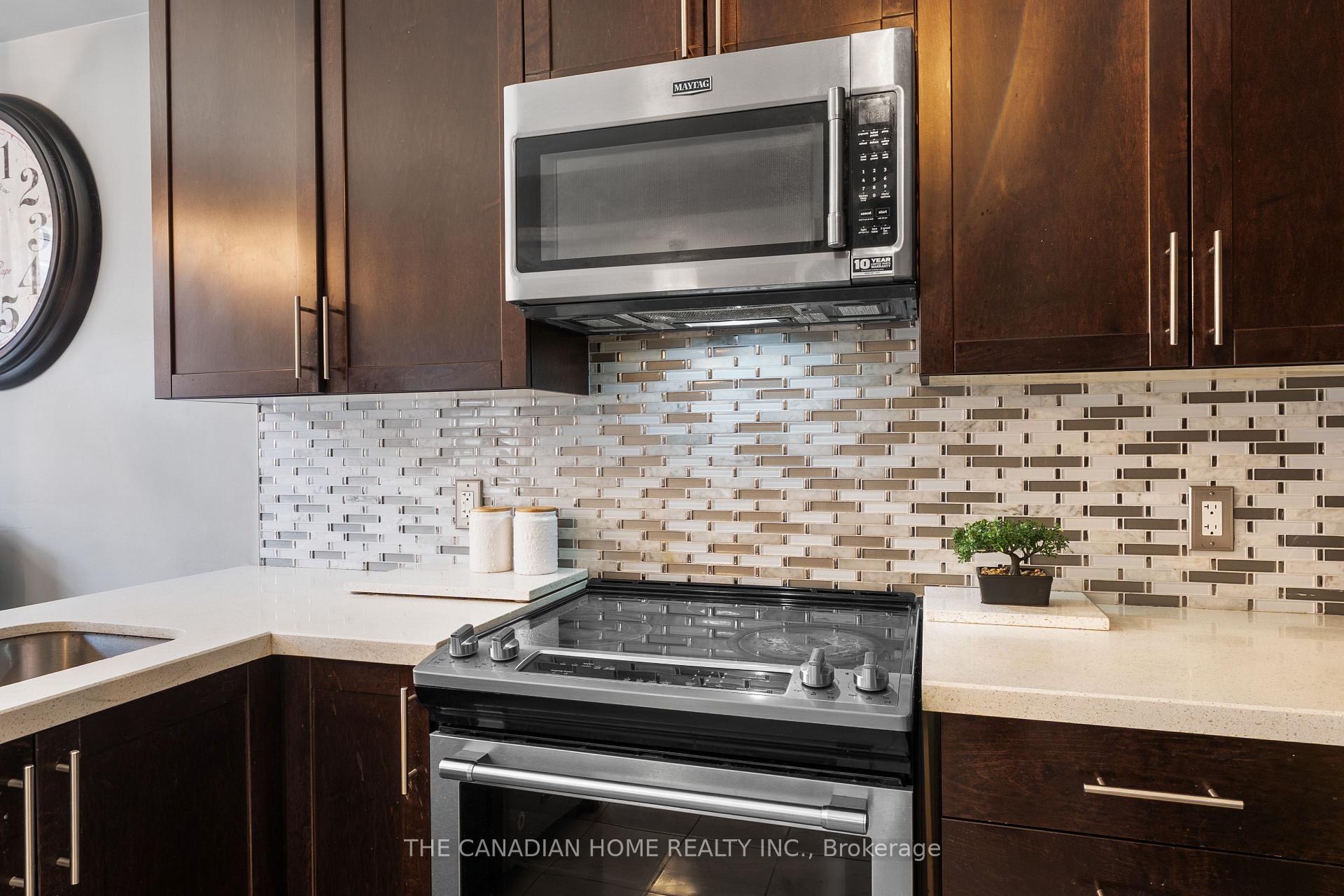 Photo 10 of 27 Exhibition Crescent, Brampton, Northwest Brampton — HOMEH