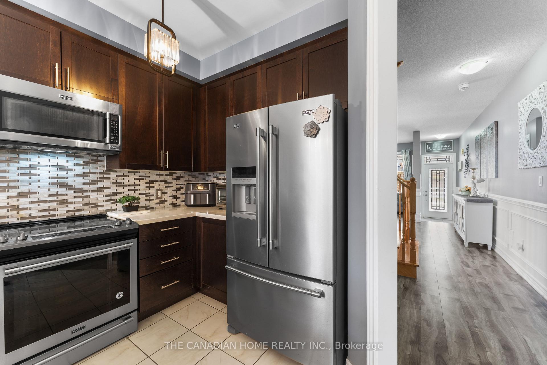 Photo 16 of 27 Exhibition Crescent, Brampton, Northwest Brampton — HOMEH