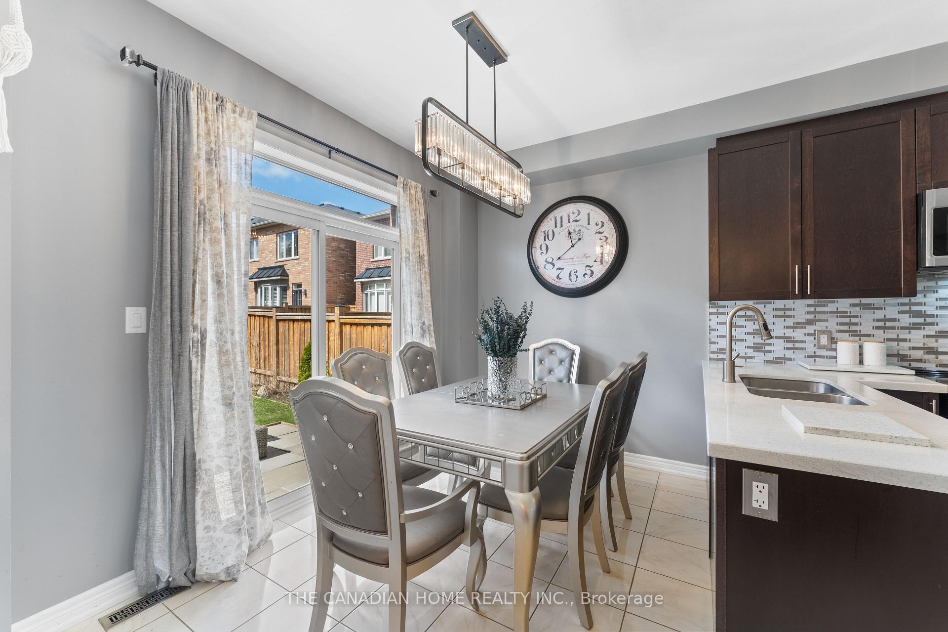Photo 14 of 27 Exhibition Crescent, Brampton, Northwest Brampton — HOMEH