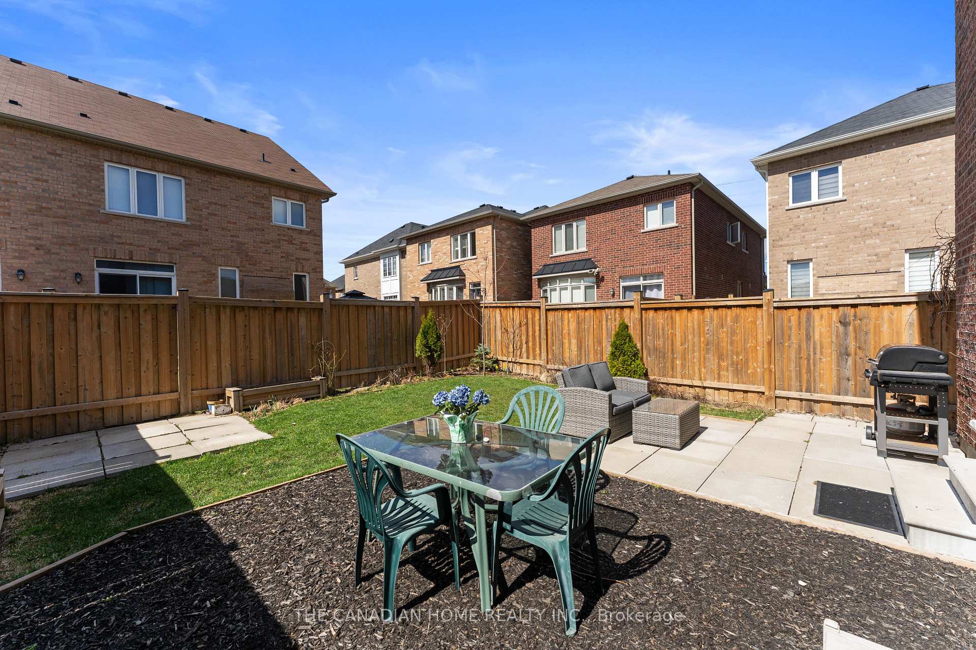 Photo 30 of 27 Exhibition Crescent, Brampton, Northwest Brampton — HOMEH