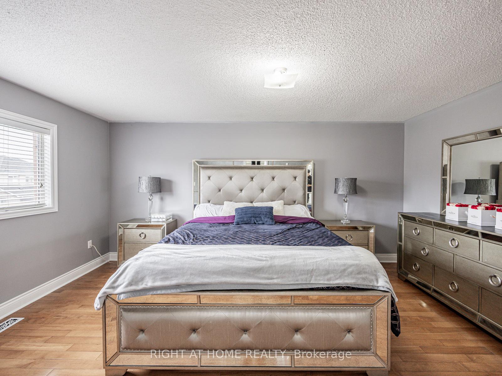 Photo 20 of 54 Roadmaster Lane, Brampton, Fletcher's Meadow — HOMEH