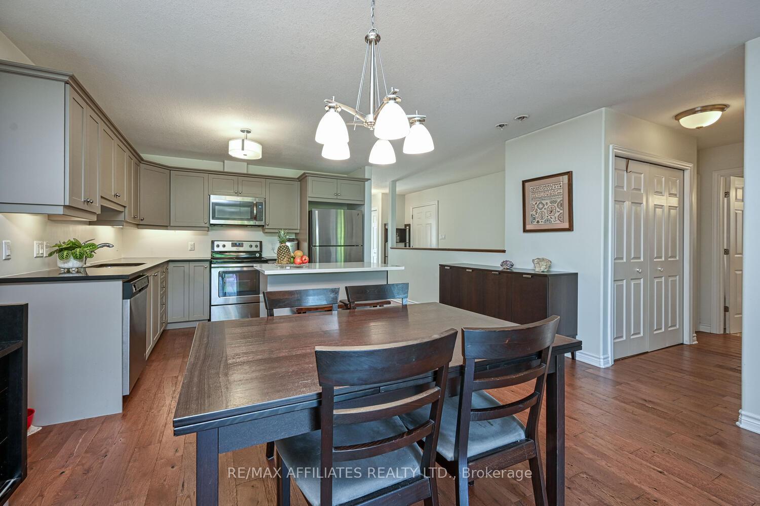 Photo 37 of 28 Lee Avenue, Smiths Falls — HOMEH