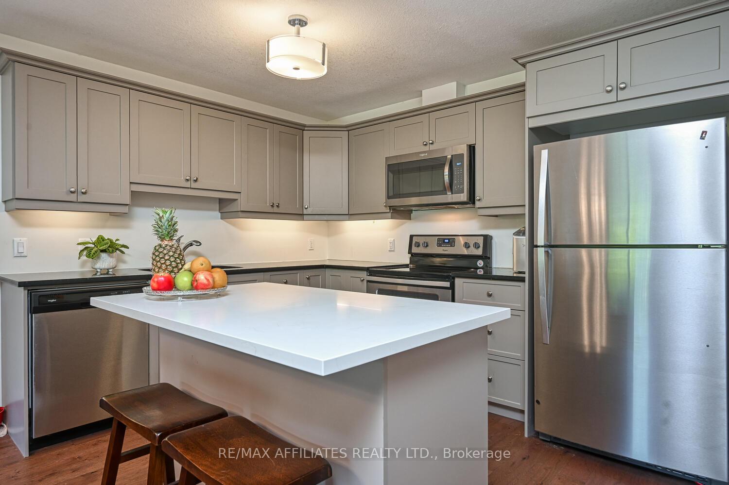 Photo 14 of 28 Lee Avenue, Smiths Falls — HOMEH
