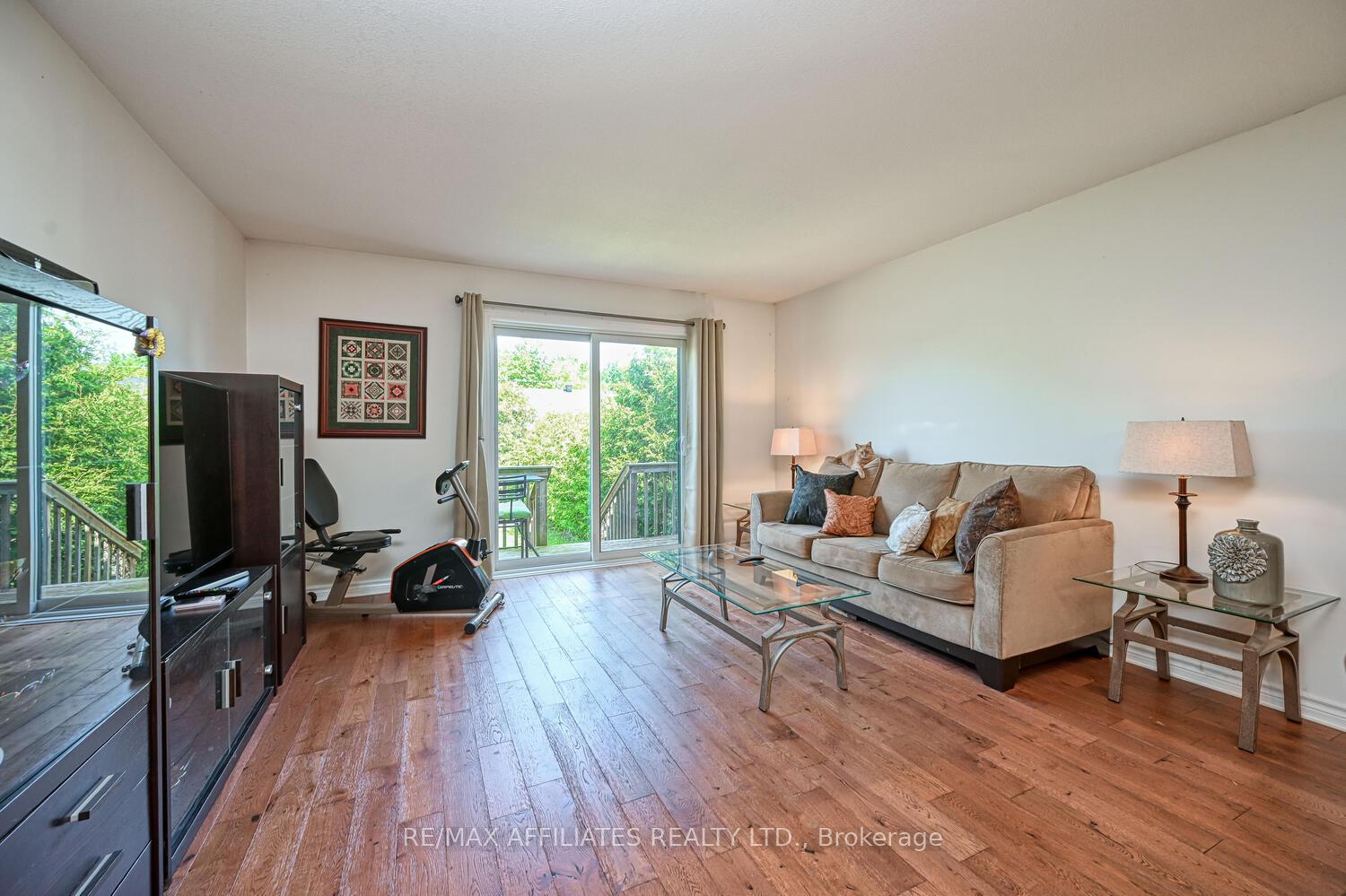 Photo 19 of 28 Lee Avenue, Smiths Falls — HOMEH