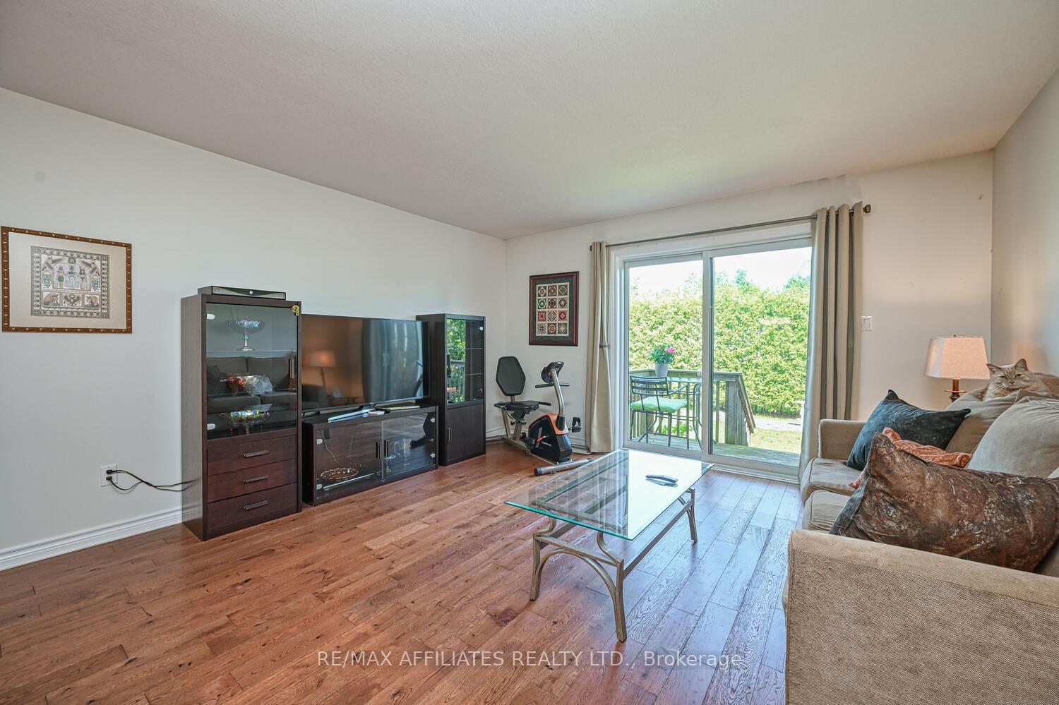 Photo 18 of 28 Lee Avenue, Smiths Falls — HOMEH