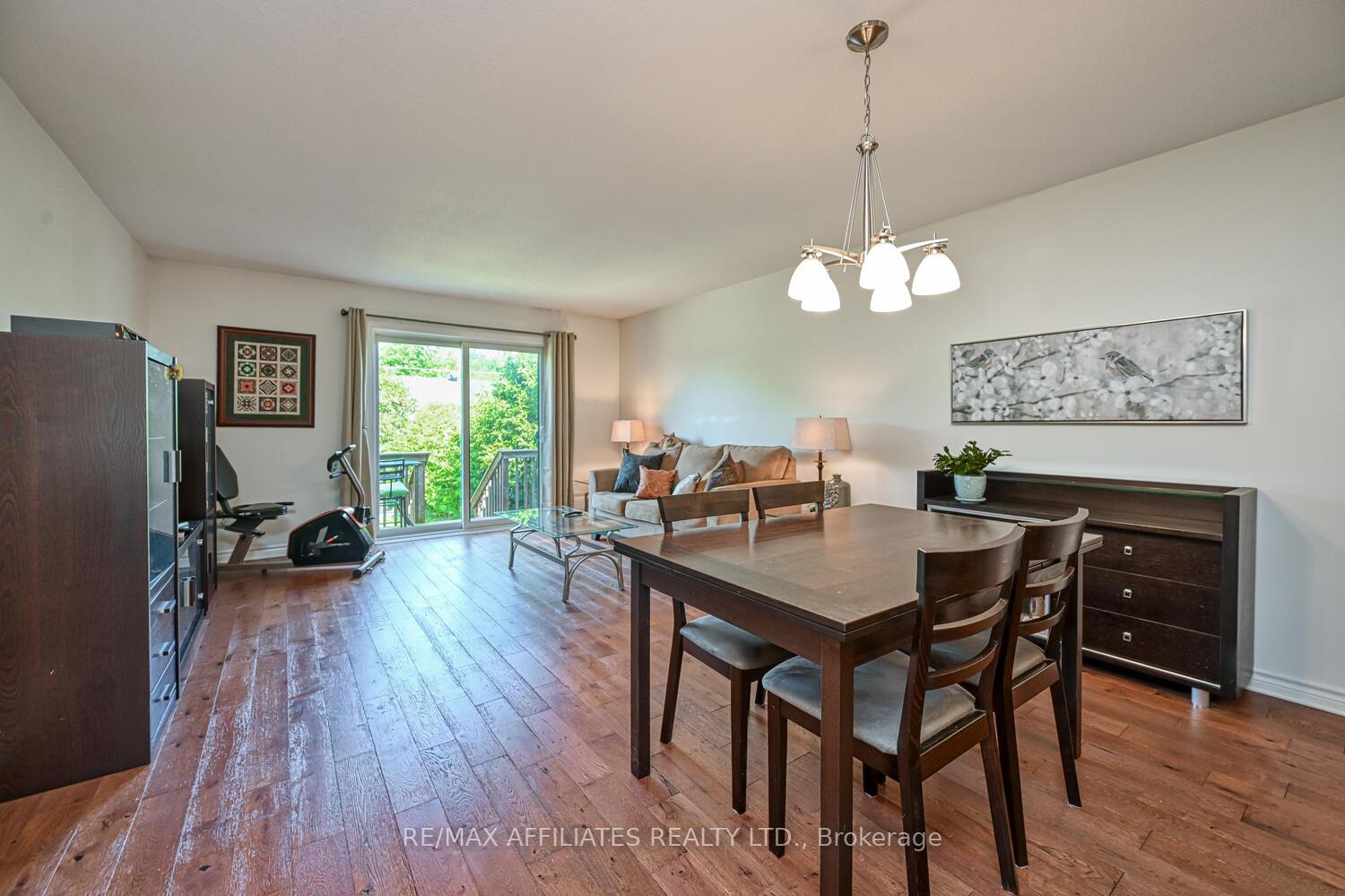 Photo 13 of 28 Lee Avenue, Smiths Falls — HOMEH
