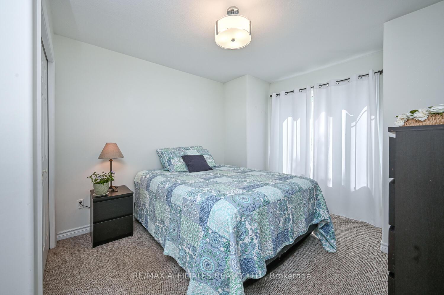Photo 16 of 28 Lee Avenue, Smiths Falls — HOMEH