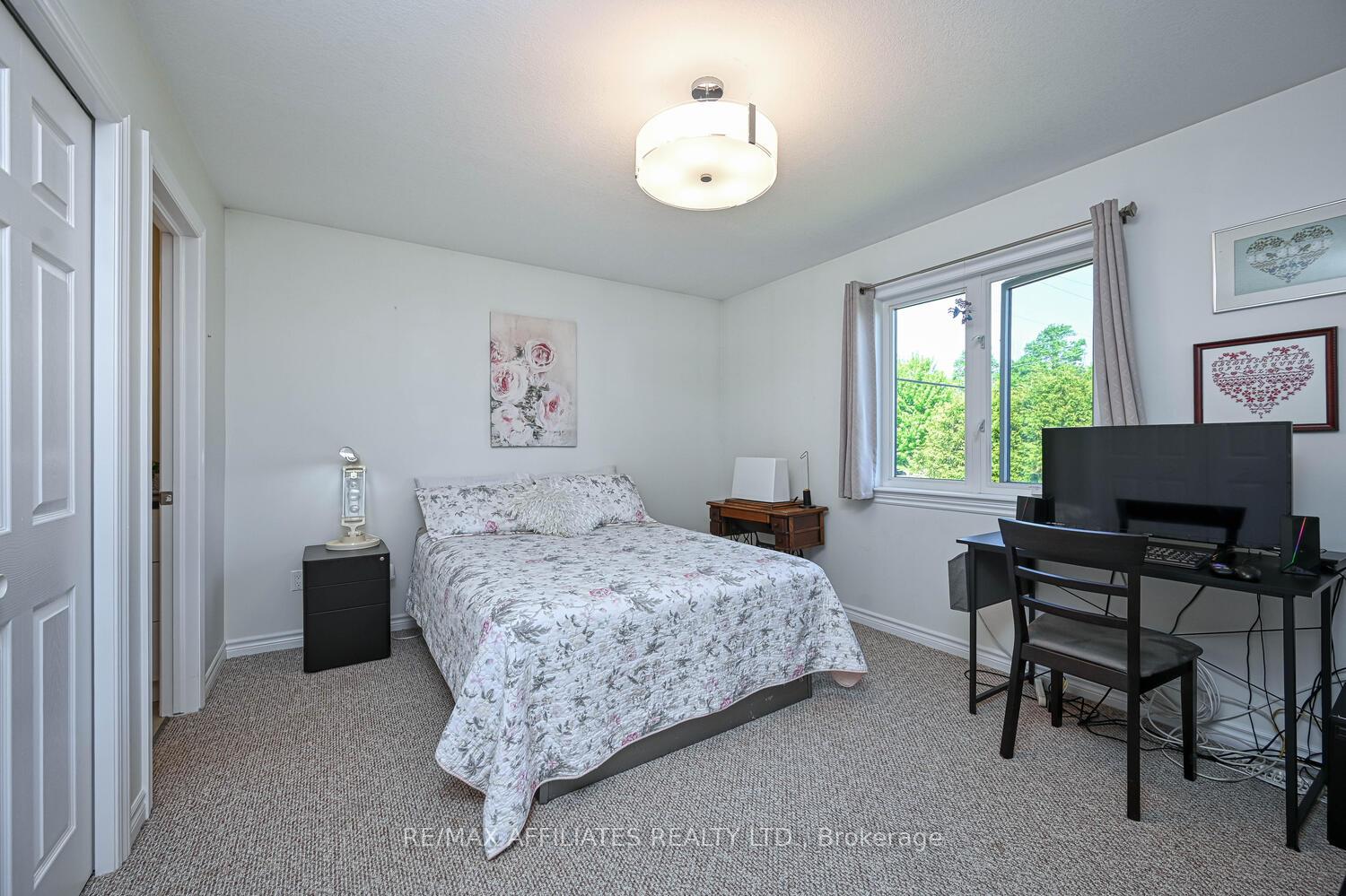 Photo 17 of 28 Lee Avenue, Smiths Falls — HOMEH