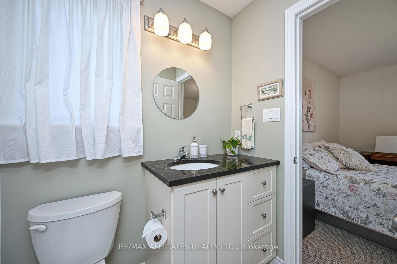 Photo 25 of 28 Lee Avenue, Smiths Falls — HOMEH