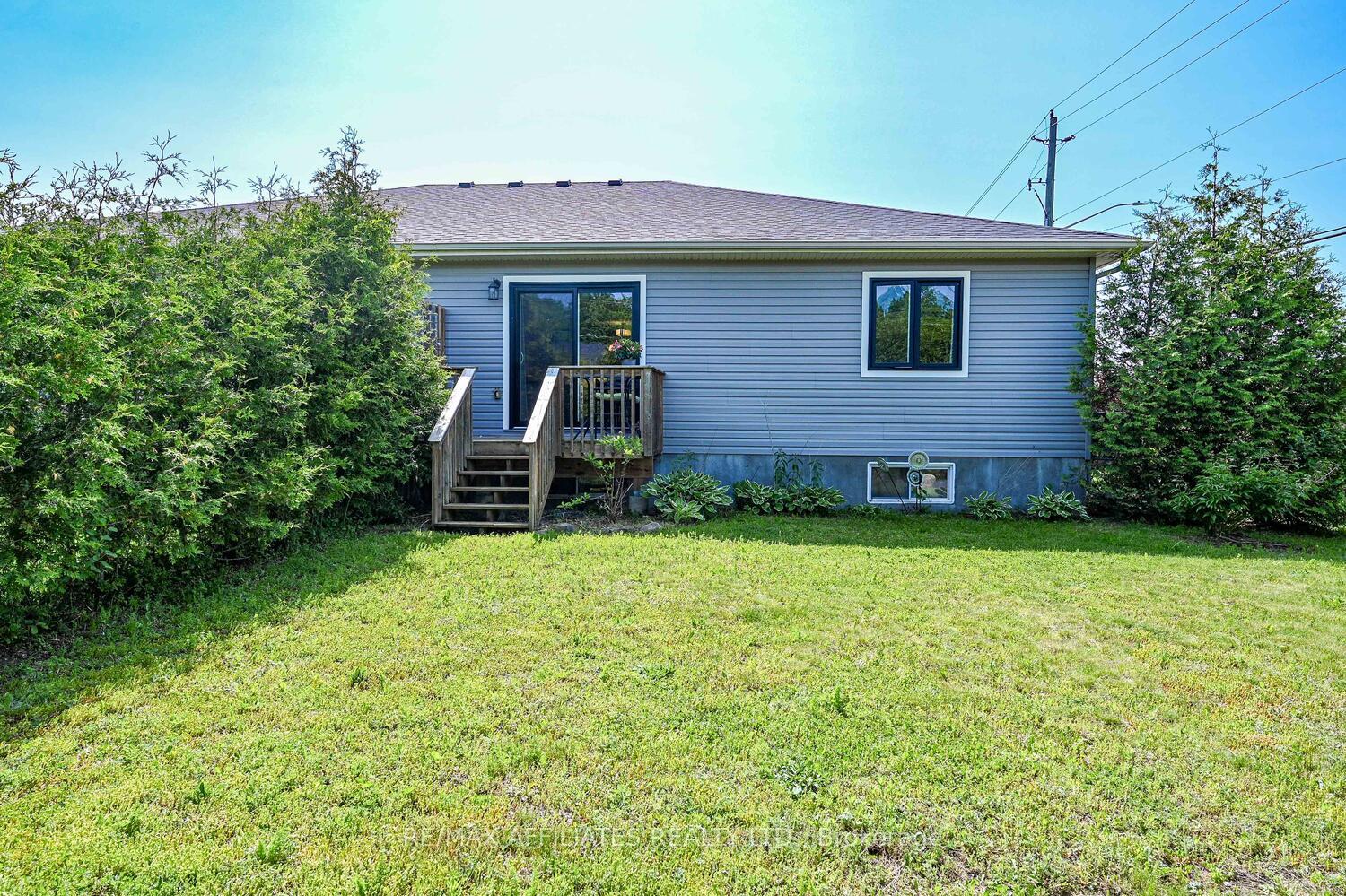 Photo 31 of 28 Lee Avenue, Smiths Falls — HOMEH