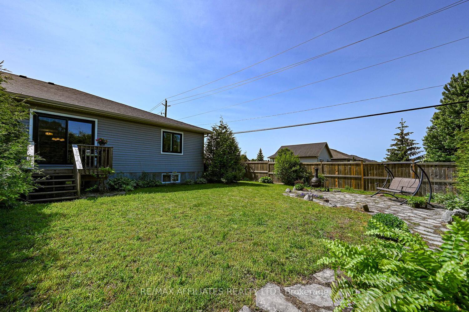 Photo 32 of 28 Lee Avenue, Smiths Falls — HOMEH