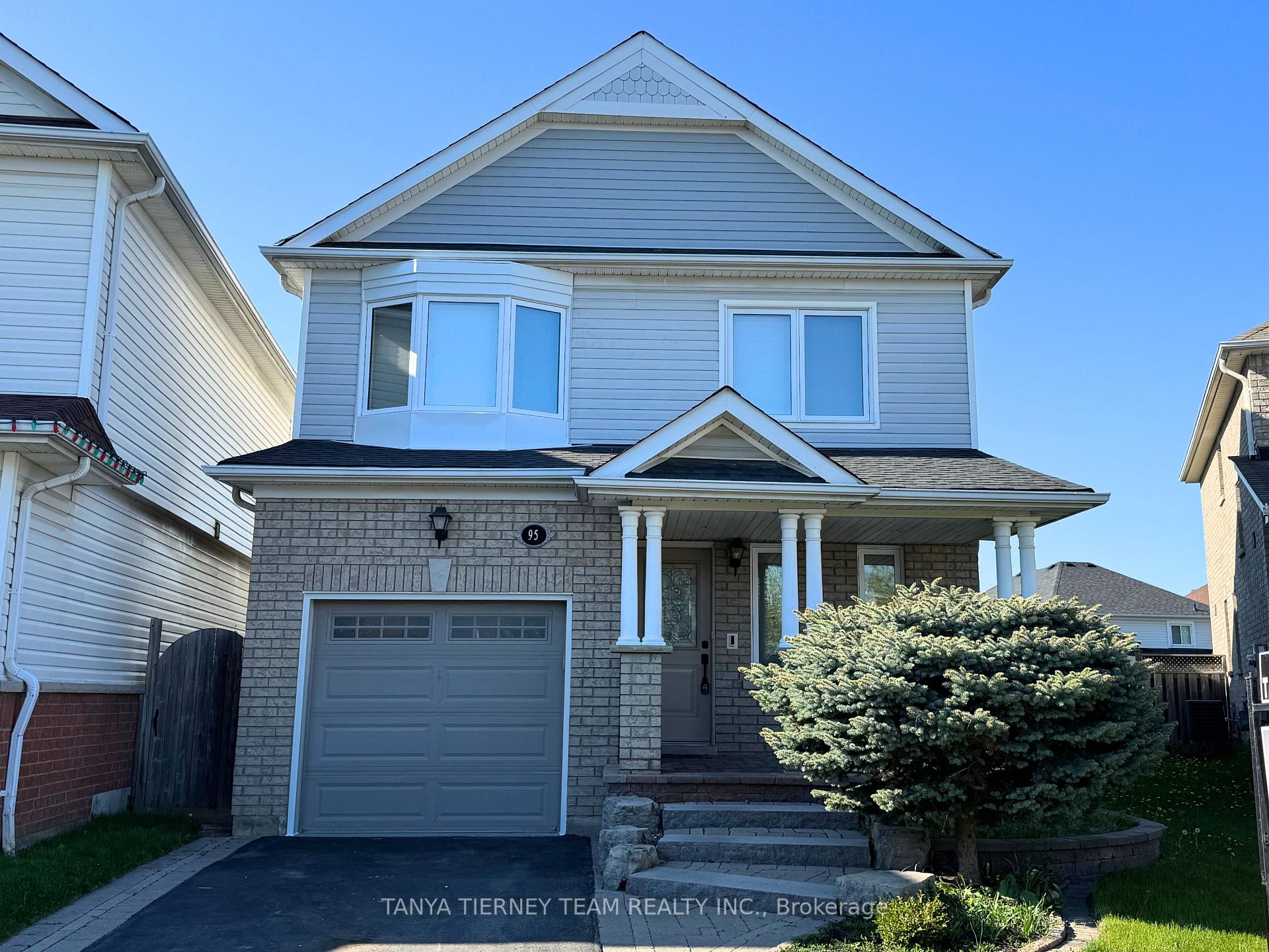 Photo 1 of 95 Brownridge Place, Whitby, Williamsburg — HOMEH