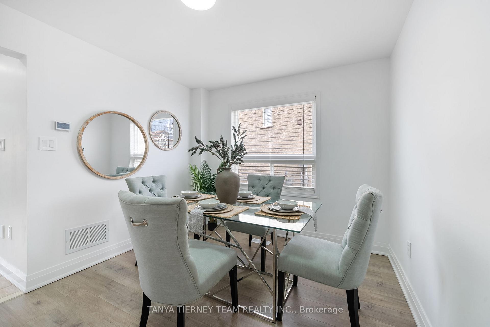 Photo 2 of 95 Brownridge Place, Whitby, Williamsburg — HOMEH