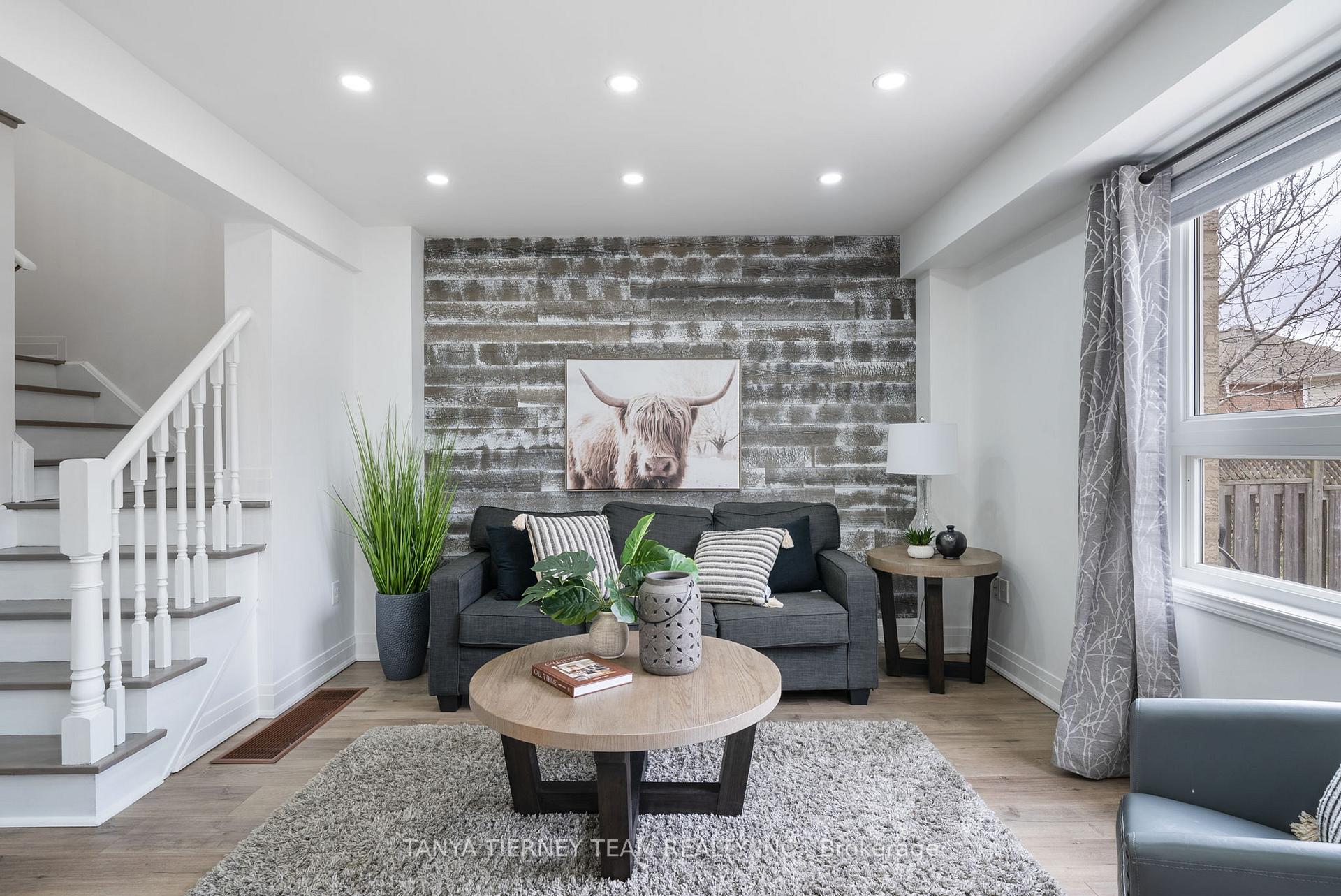 Photo 11 of 95 Brownridge Place, Whitby, Williamsburg — HOMEH