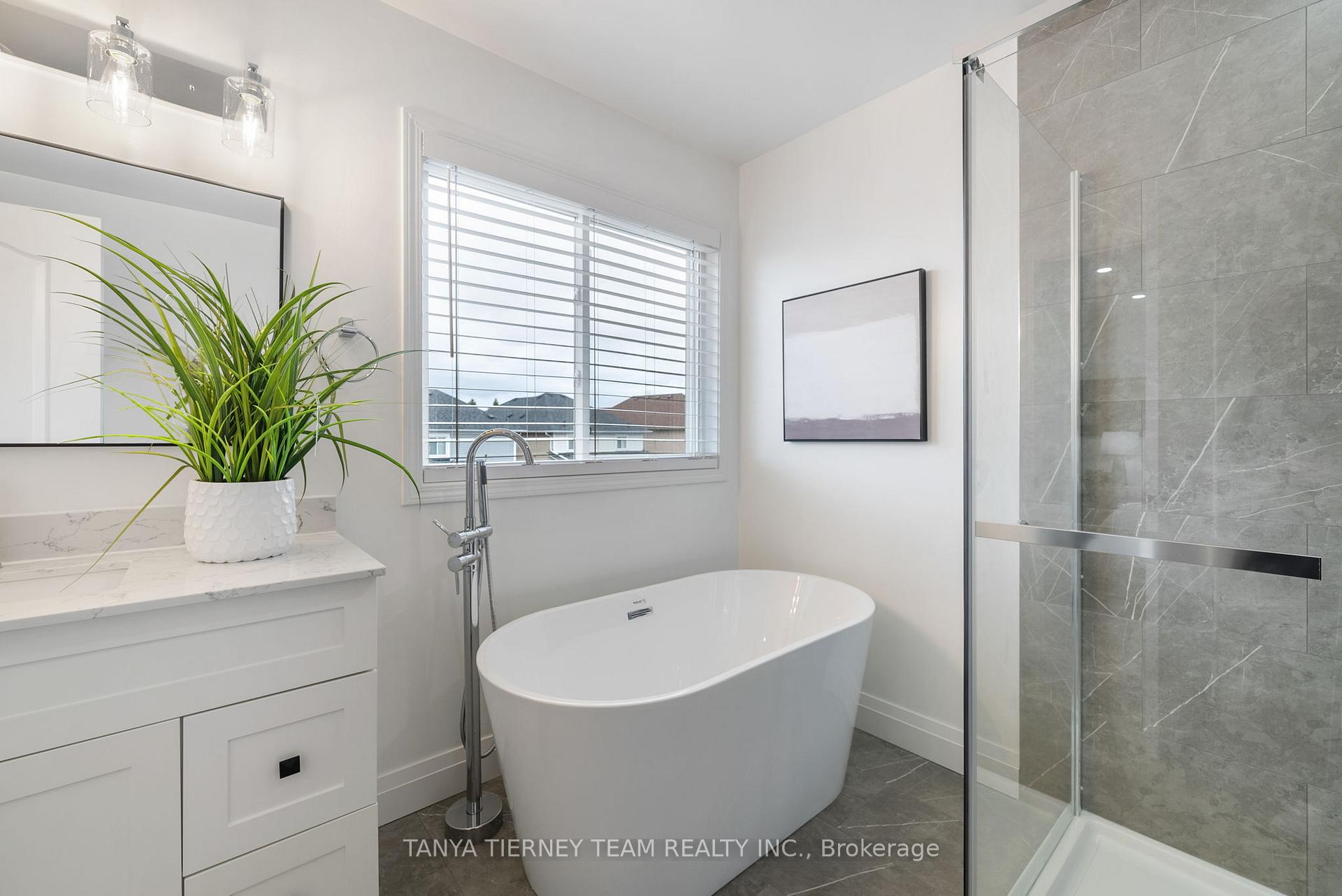 Photo 27 of 95 Brownridge Place, Whitby, Williamsburg — HOMEH