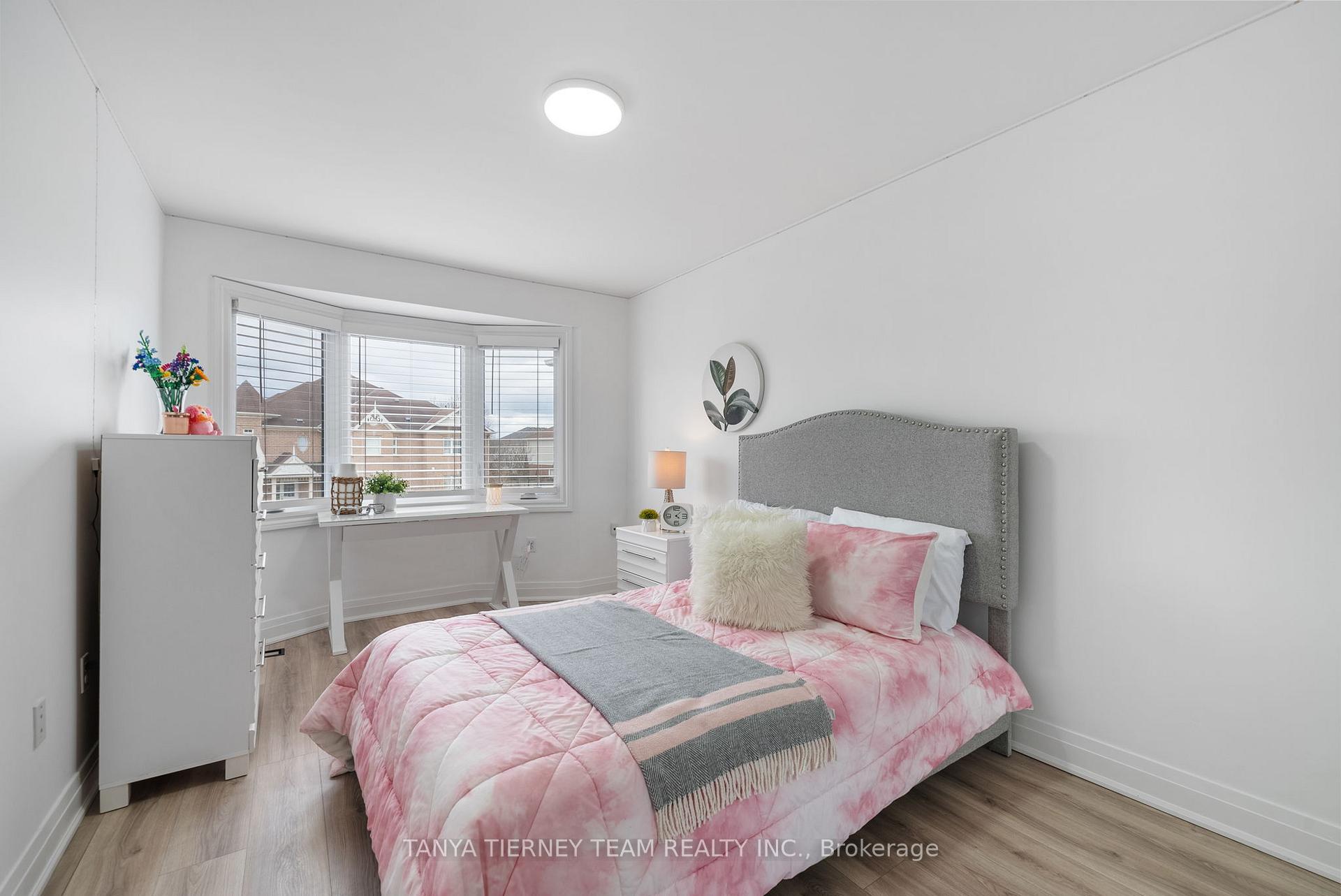 Photo 23 of 95 Brownridge Place, Whitby, Williamsburg — HOMEH