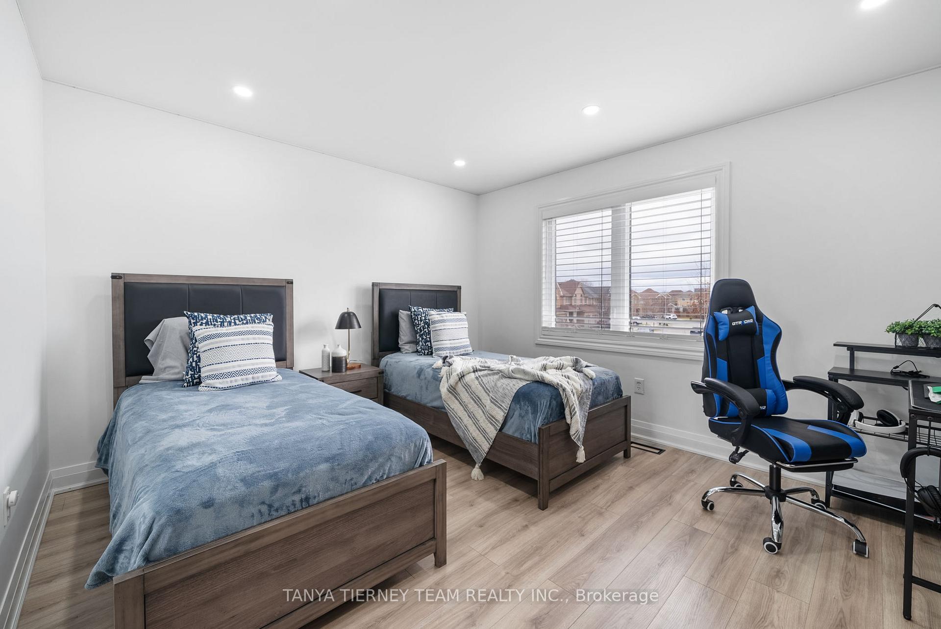 Photo 31 of 95 Brownridge Place, Whitby, Williamsburg — HOMEH