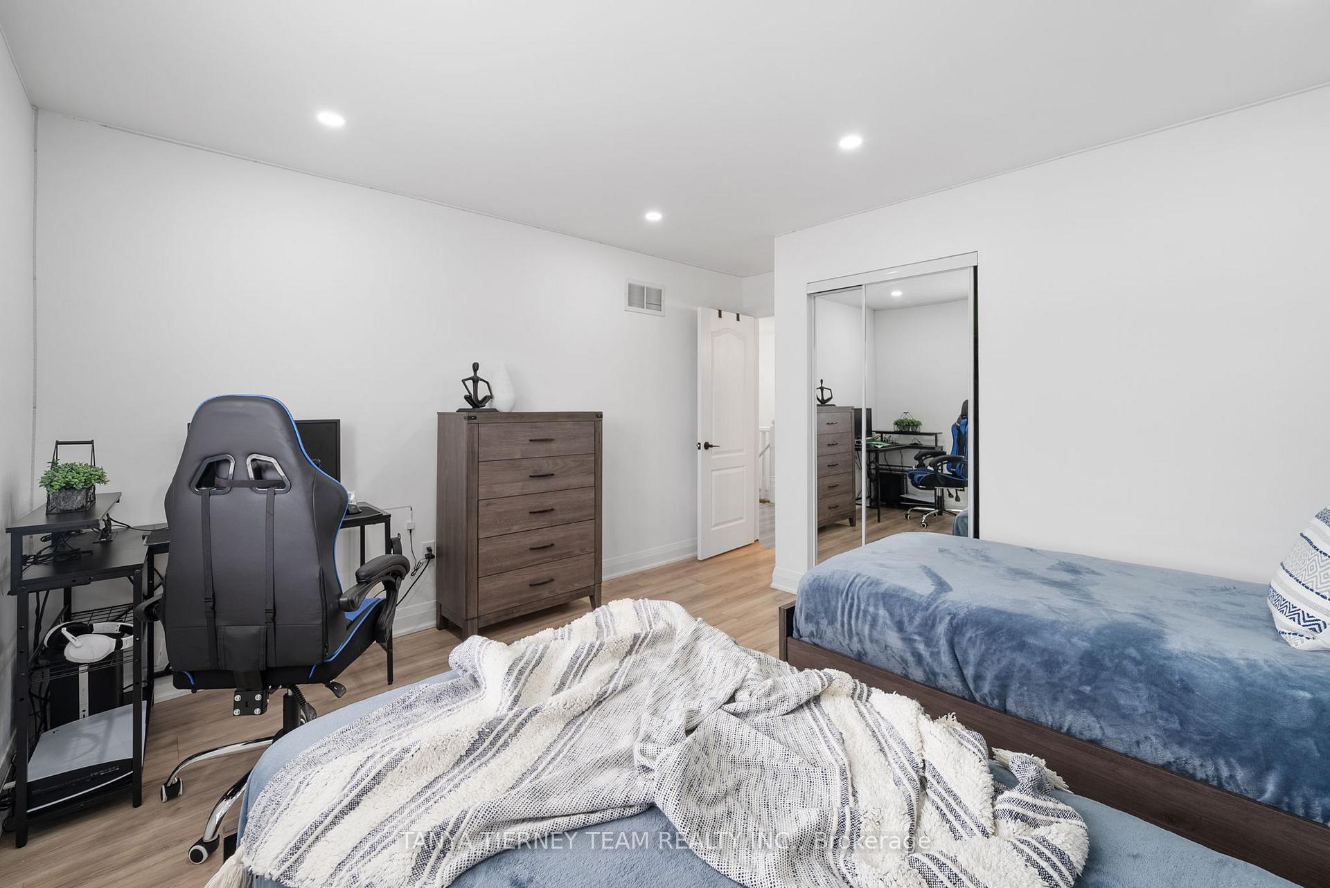 Photo 20 of 95 Brownridge Place, Whitby, Williamsburg — HOMEH