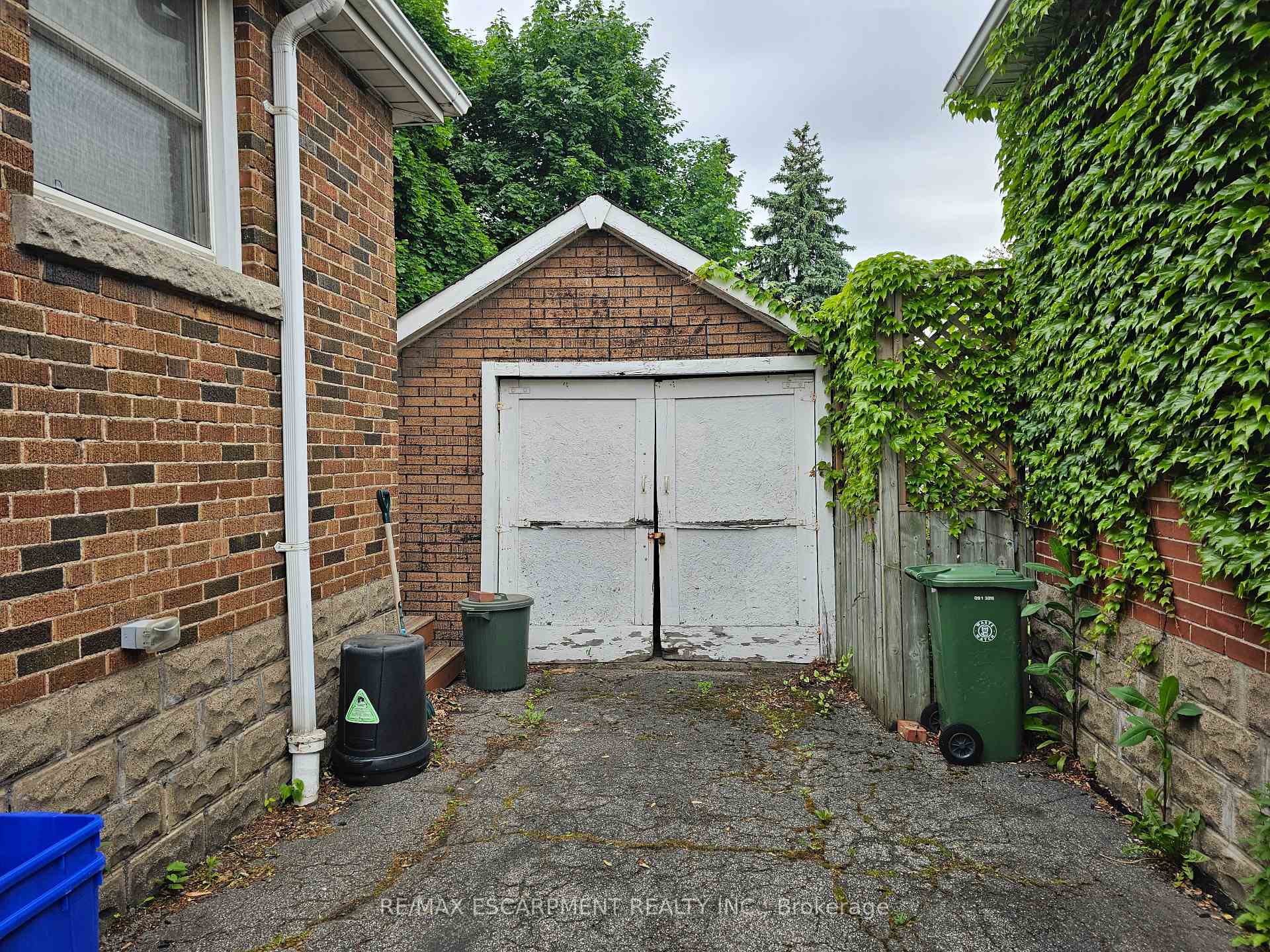 Photo 19 of 531 Queensdale Avenue, Hamilton, Eastmount — HOMEH