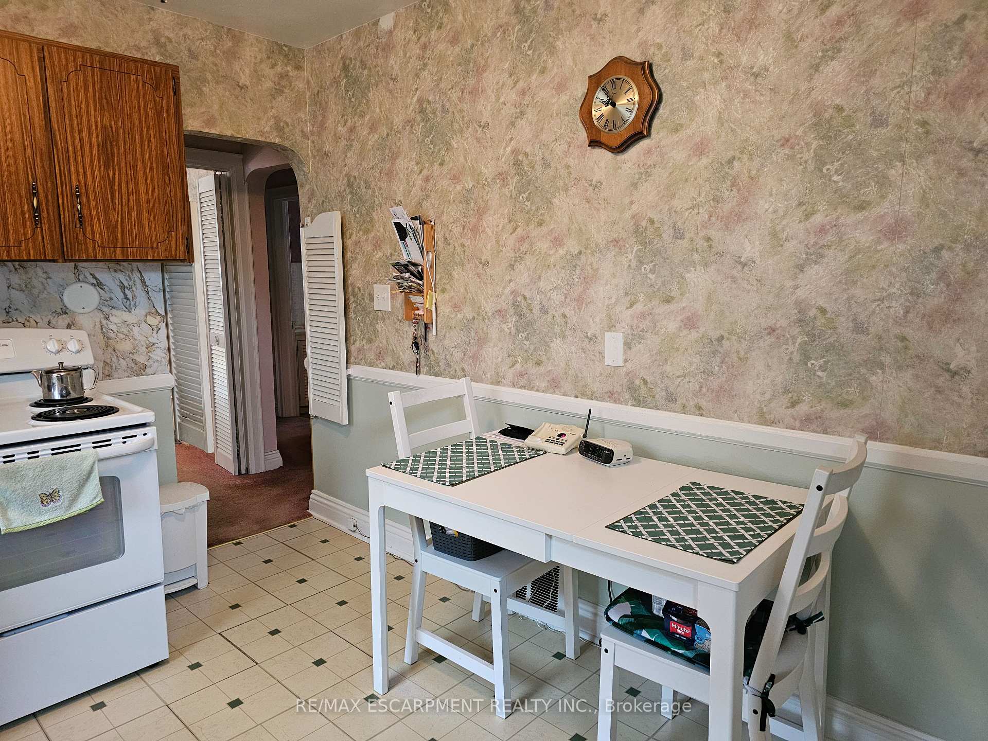 Photo 15 of 531 Queensdale Avenue, Hamilton, Eastmount — HOMEH