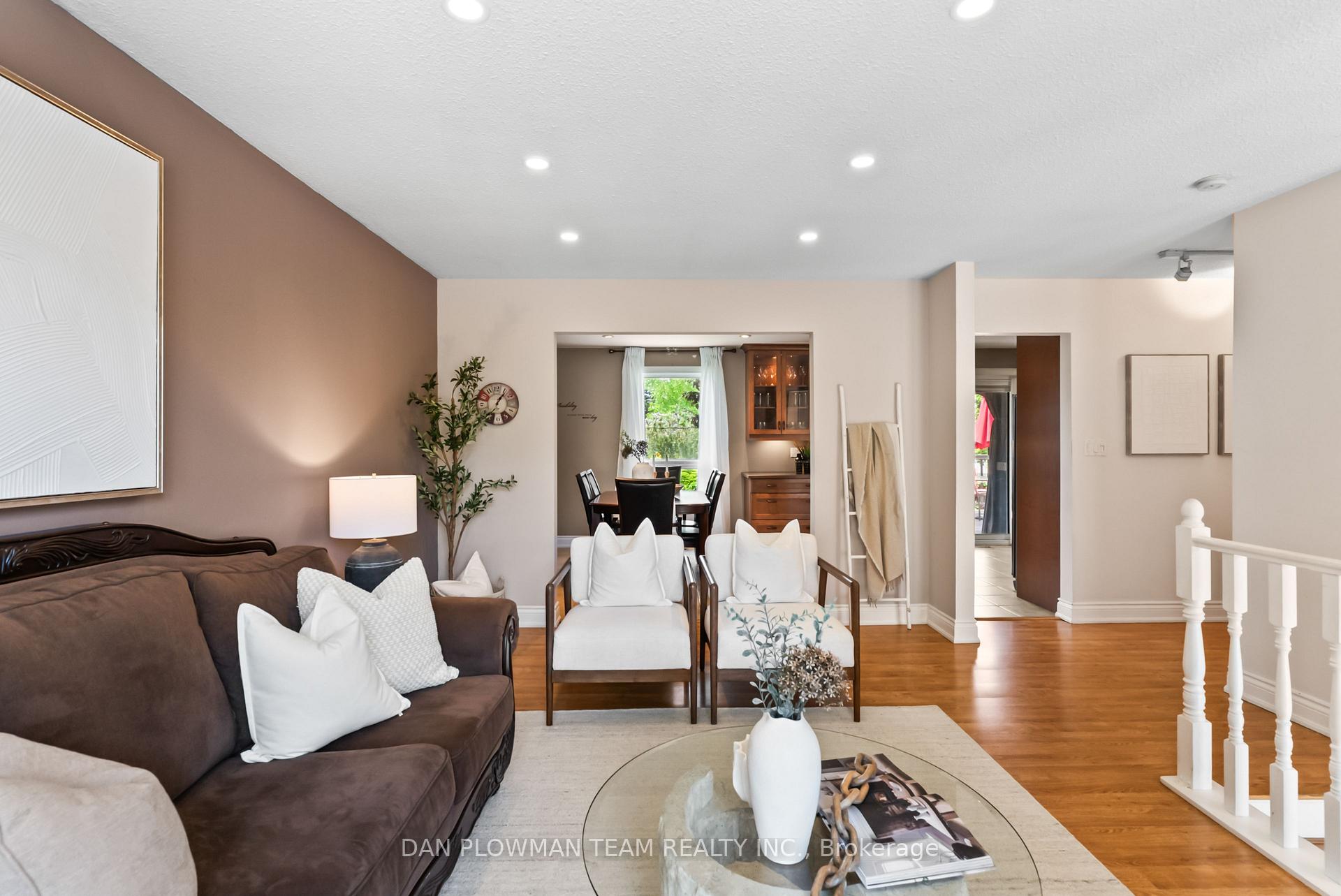 Photo 5 of 728 Pickering Beach Road, Ajax, South East — HOMEH