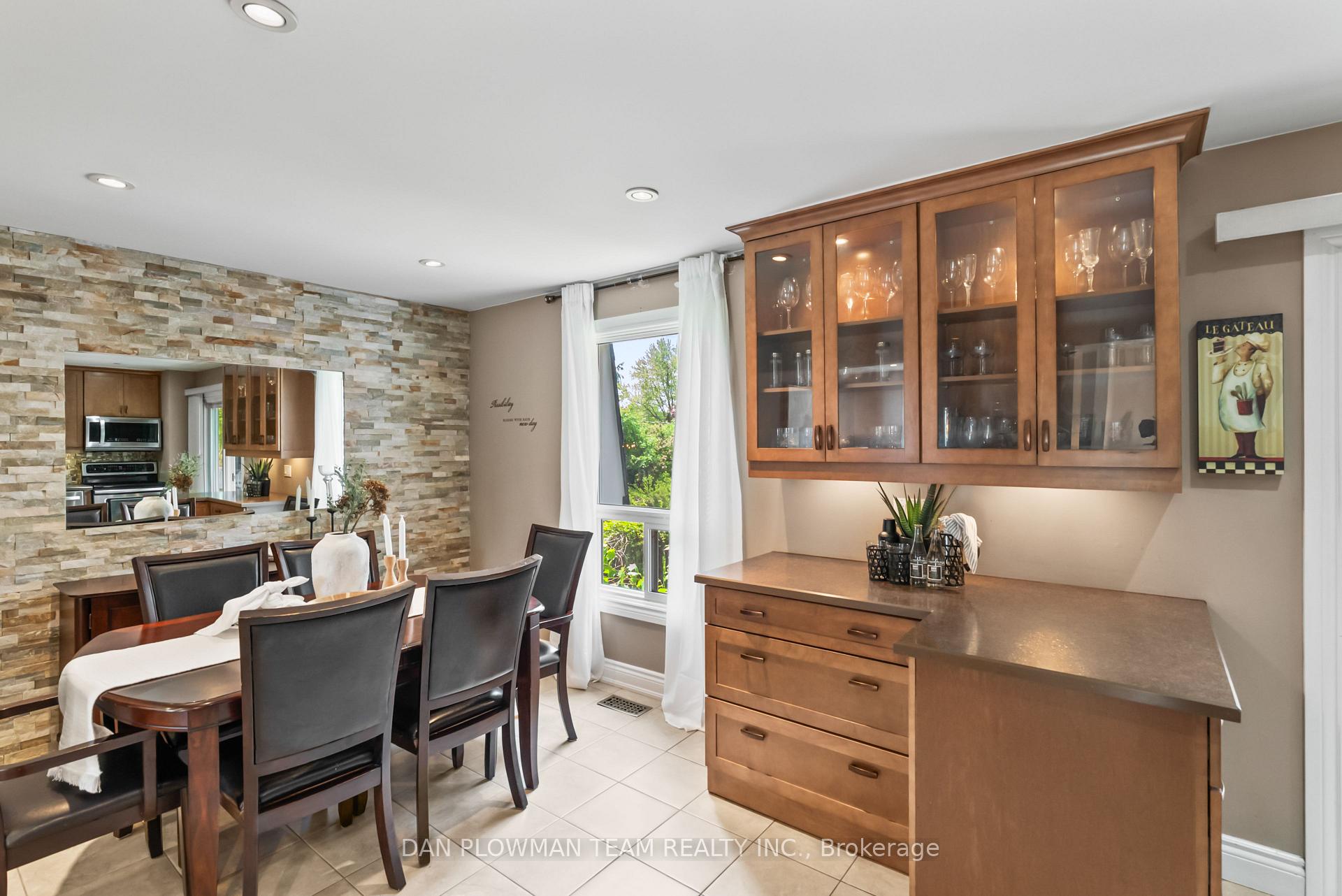 Photo 24 of 728 Pickering Beach Road, Ajax, South East — HOMEH